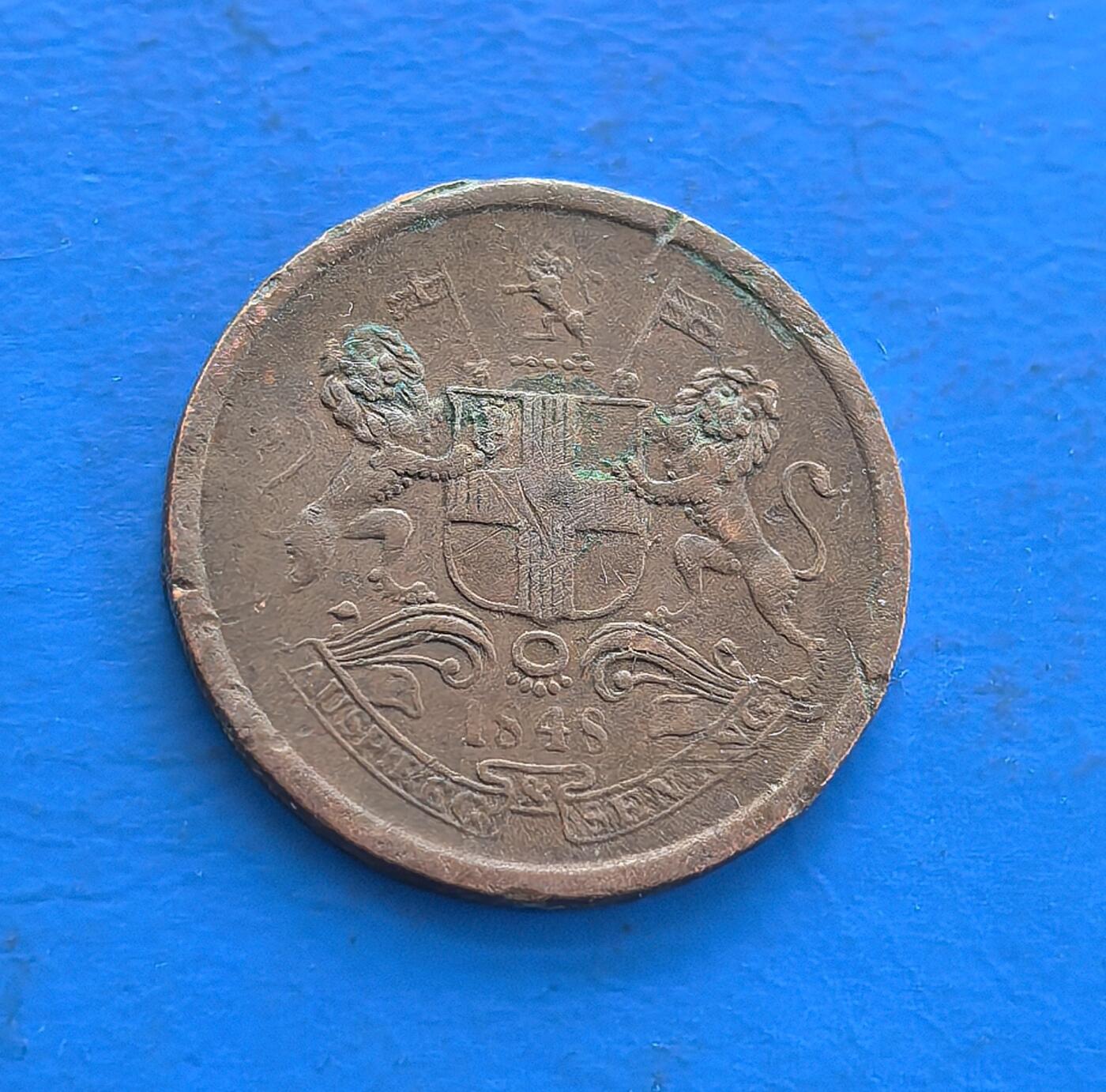 外国优质老铜币高银银币，周六九点倒数截拍，满百包邮，持续收拍 东印度公司1848 年 1/12 安娜铜币，见证英殖民印度的关键期。正面镌公司名与面值，背面双狮纹章凝殖民权威，铜质包浆载近两百年岁月。属英帝国殖民亚洲的货币标本，存世稀，解码殖民经济与文化渗透，收藏融历史厚重与异域符号，是触摸近代殖民脉络的独特标的 。