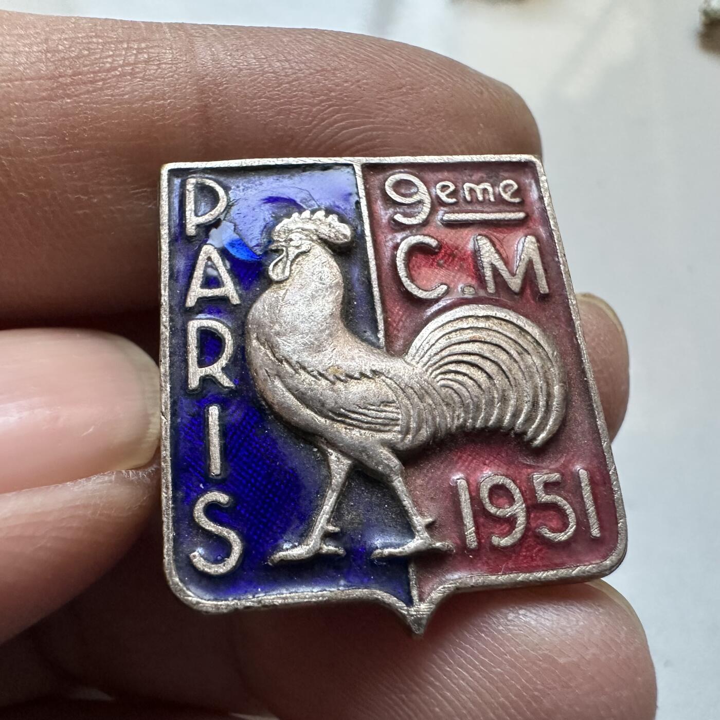 🌹外币初藏🌹🐯2026年第1场  每周二四六晚8️⃣点 接代拍 法国巴黎1951年高卢鸡胸章 珐琅工艺 铜胚镀银或包银