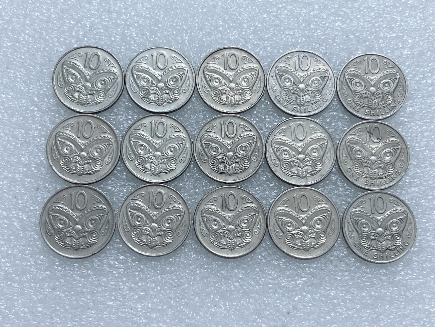 第一海外回流一元起拍收藏 散集专场  第285期 新西兰10分硬币 15枚 高冠女王版