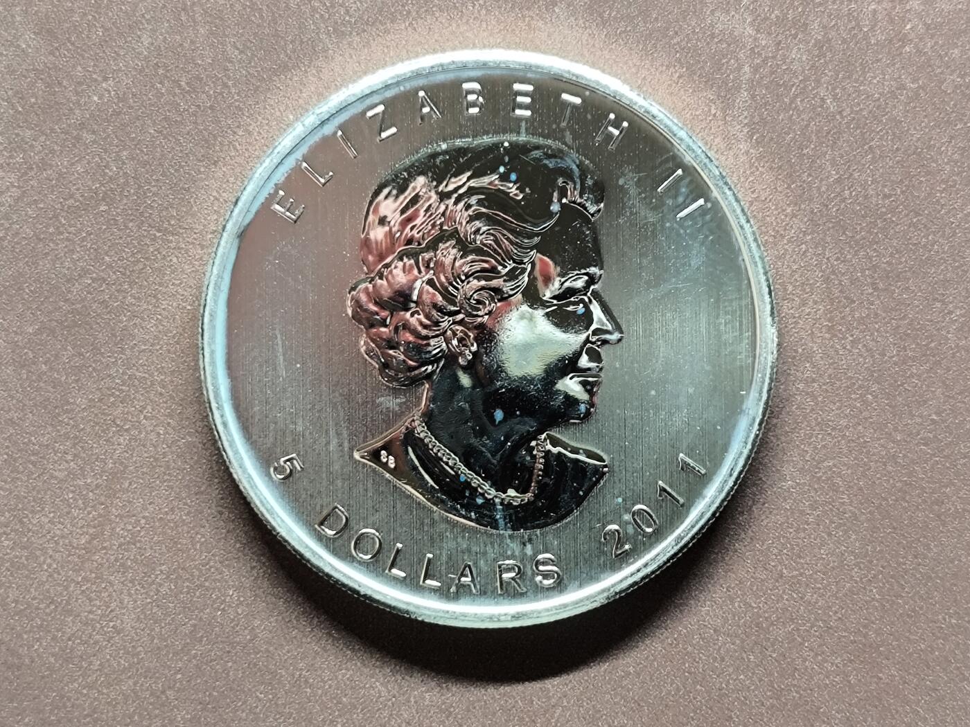 【日月同辉 第1场】元旦首场 无买家佣金 世界钱币 银币 【银币】2011年加拿大枫叶银币