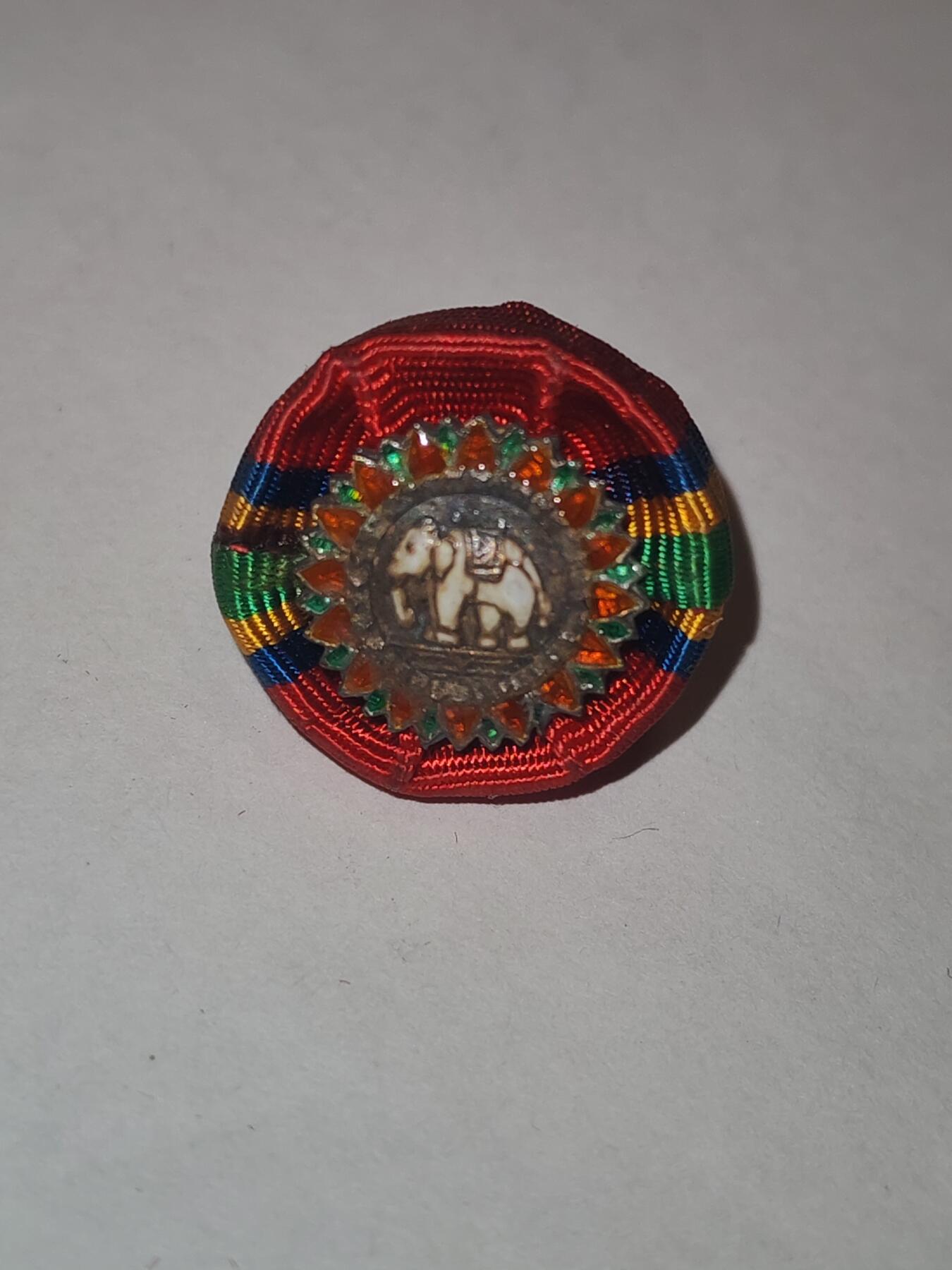 韵星假日拍卖第三十四期 -- Rimey Holidays Auction 34 泰王国白象勋章银制杯略