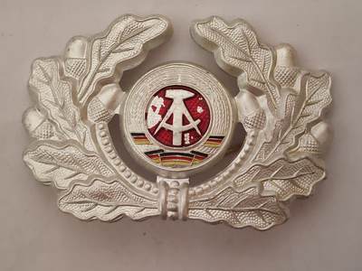 韵星假日拍卖第三十四期 -- Rimey Holidays Auction 34 - 民主德国军官帽徽