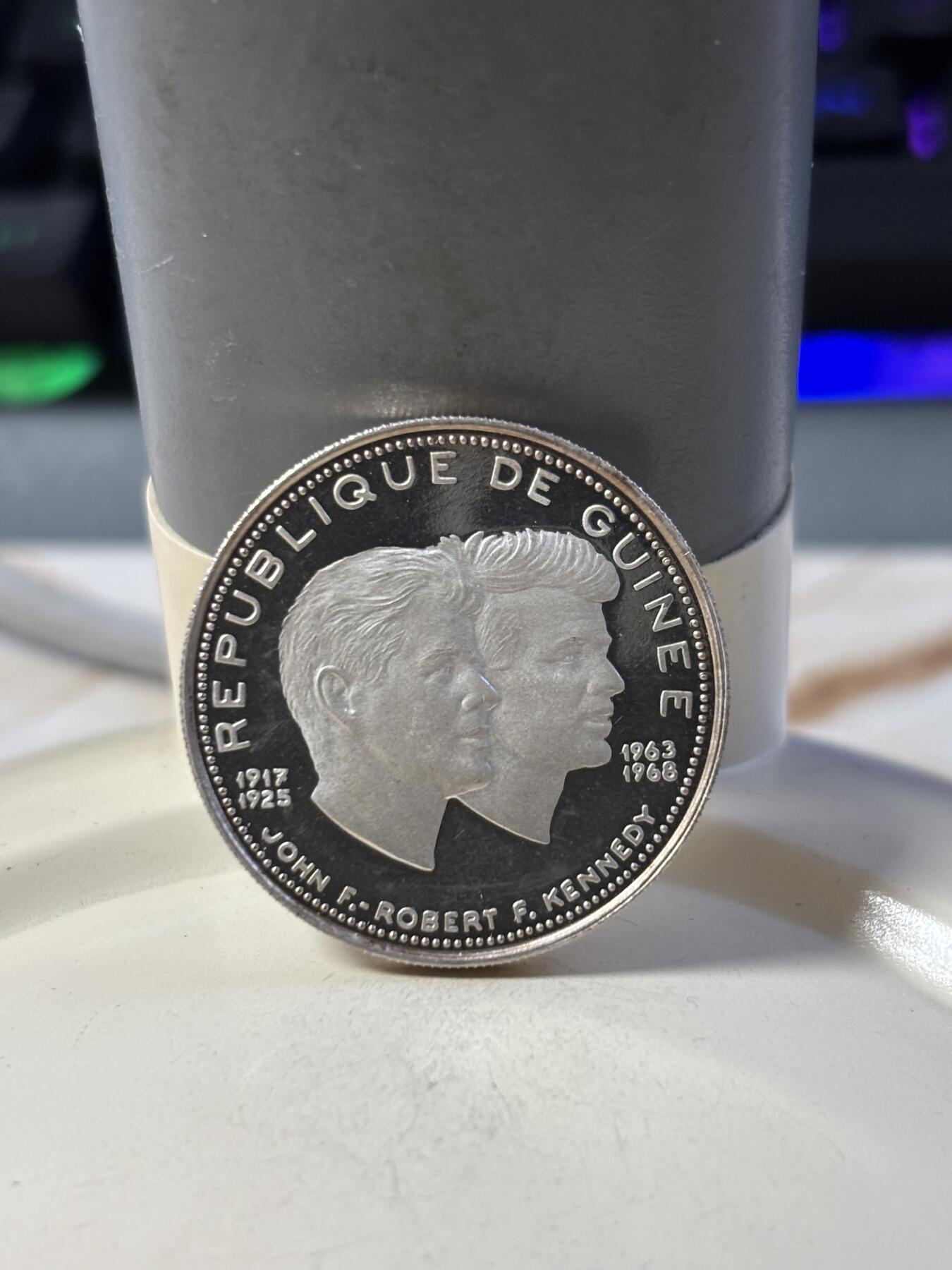 第186期拍卖 几内亚1969年肯尼迪纯银纪念银币，11.69克，银价210