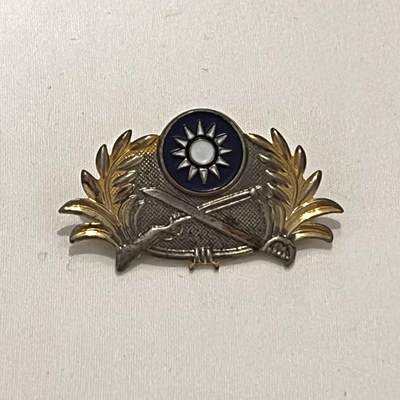 韵星假日拍卖第三十四期 -- Rimey Holidays Auction 34 - 陆军军官荣誉徽