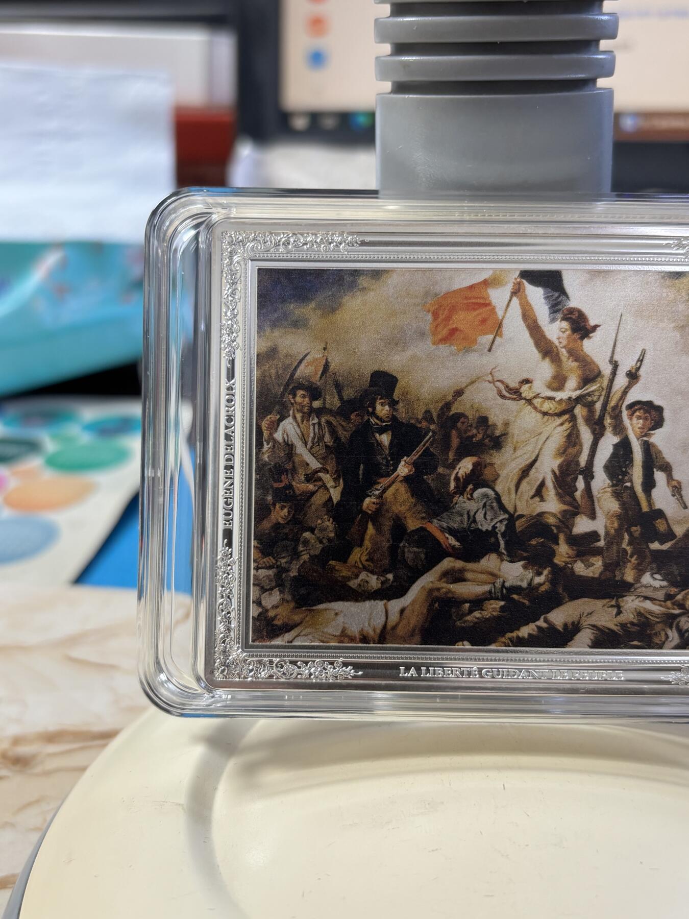 第186期拍卖 法国2023年卢浮宫杰作自由引导人民500克彩色银币，999银，500克，编号096