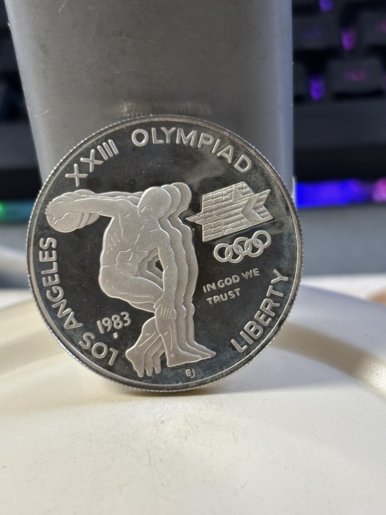 第186期拍卖 美国1983年洛杉矶奥运铁饼 精制银币，900银，26.73克银价433，没有塑料盒