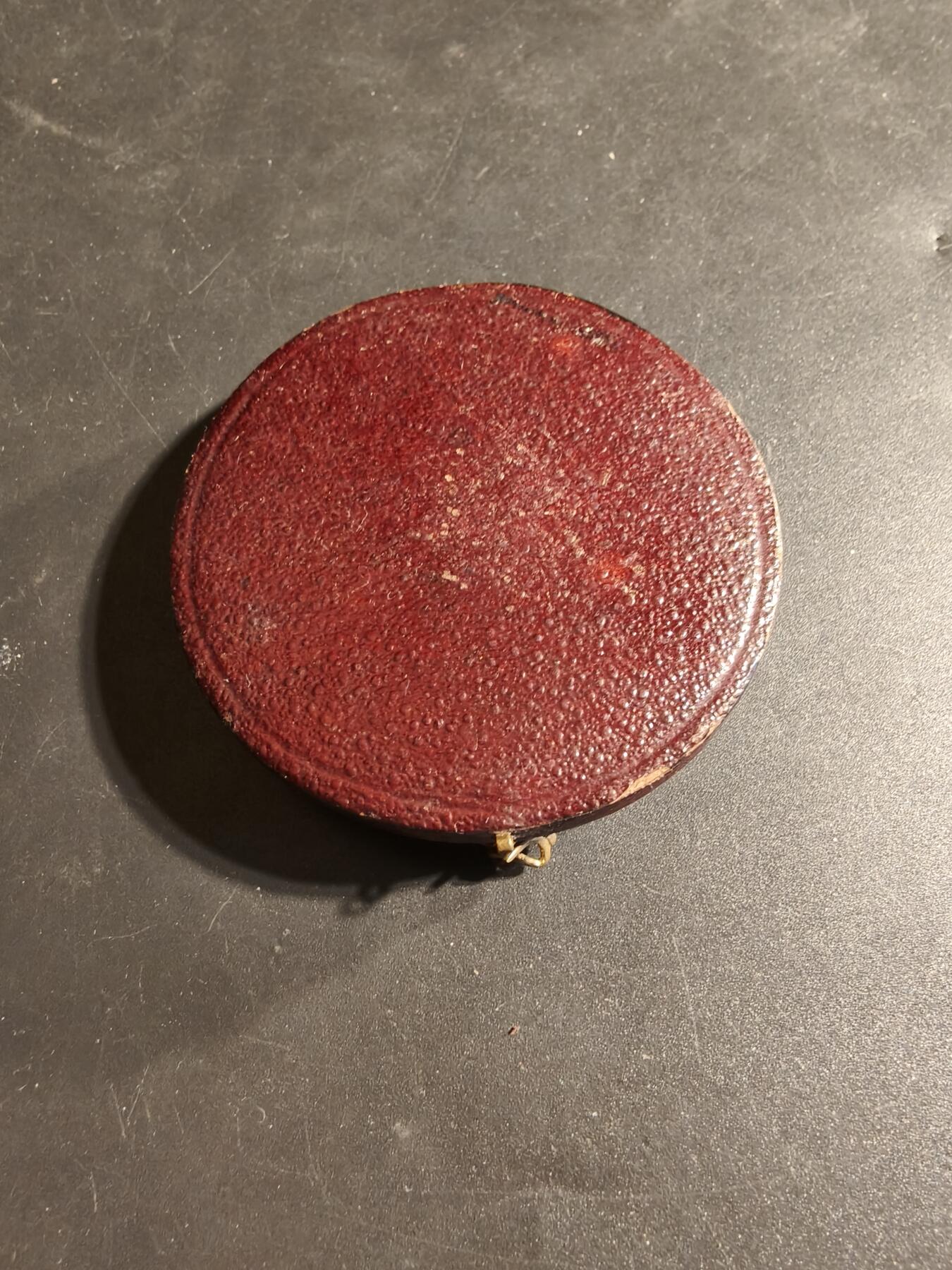 老王徽章第173期 法国床上用品工会大铜章     原盒     公鸡头玛丽安娜       大师波特作品       直径50mm      重量48.4g