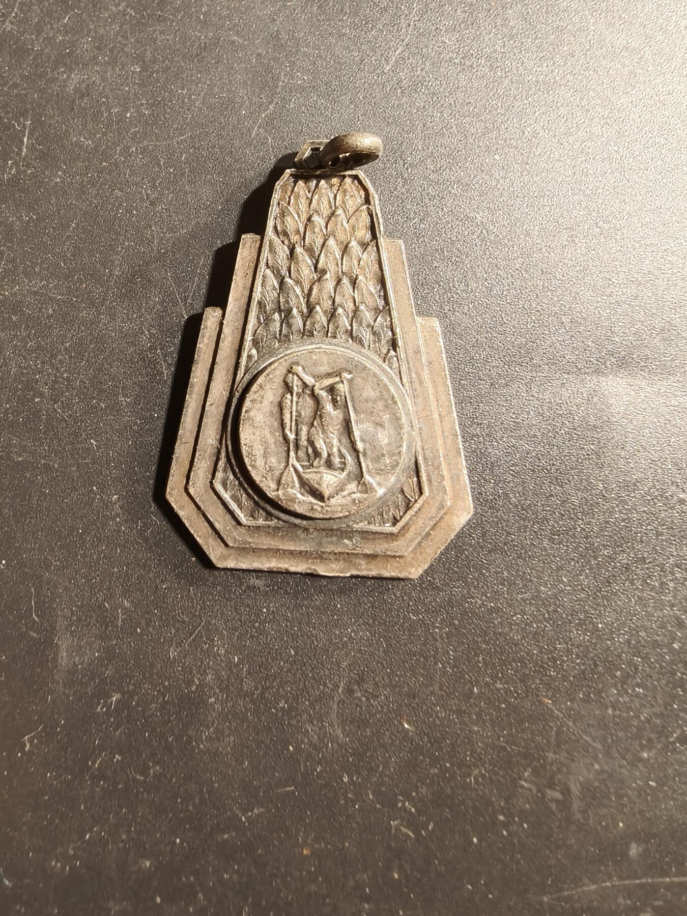 老王徽章第173期 法国皮划艇运动纪念章