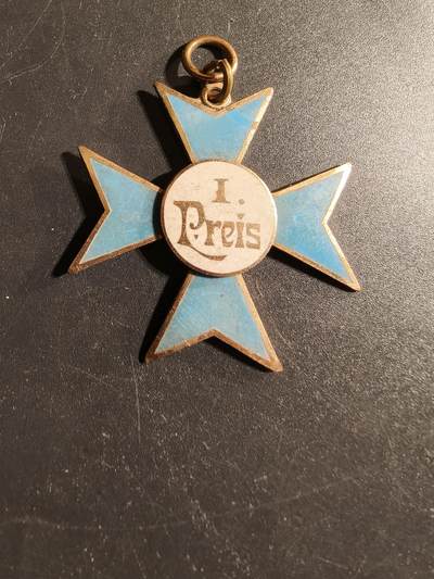 老王徽章第173期 - 德国老兵协会功绩十字奖章