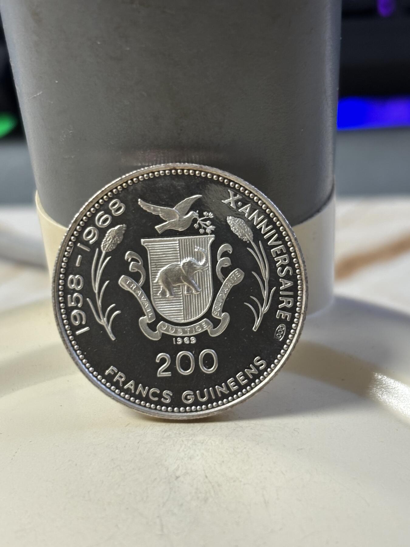 第186期拍卖 几内亚1969年肯尼迪纯银纪念银币，11.69克，银价210