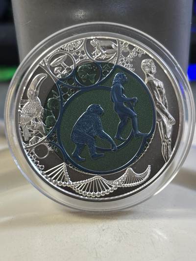 第186期拍卖 - 奥地利2014年进化论铌银镶嵌双色纪念币，900银998铌，10克/7.15克，