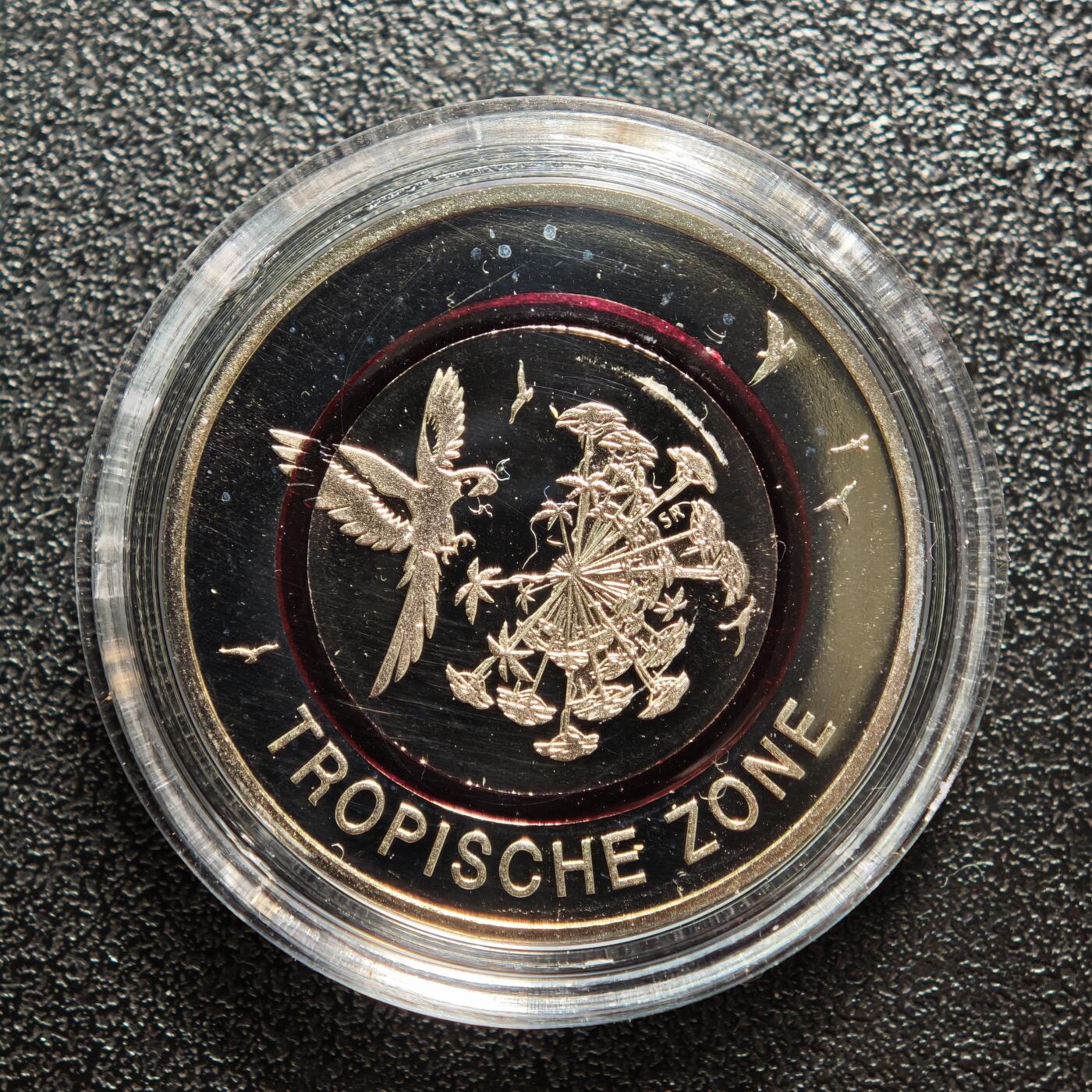 【德藏】世界币章拍卖第160期 发行量极少 2017年 德国地球气候带-热带聚合环5欧元精制镍币 原盒 直径约：27.25mm；重约：9g