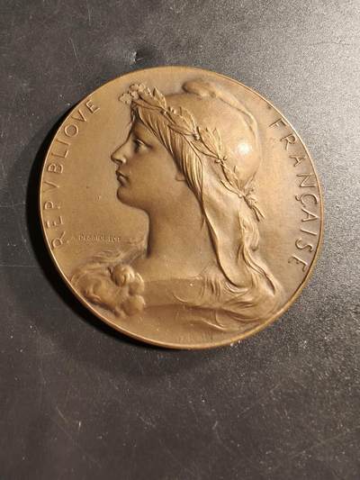 老王徽章第173期 - 法国塞纳省警察局大铜章    1925年颁发     自由帽玛丽安娜     直径59mm    重量92.5g