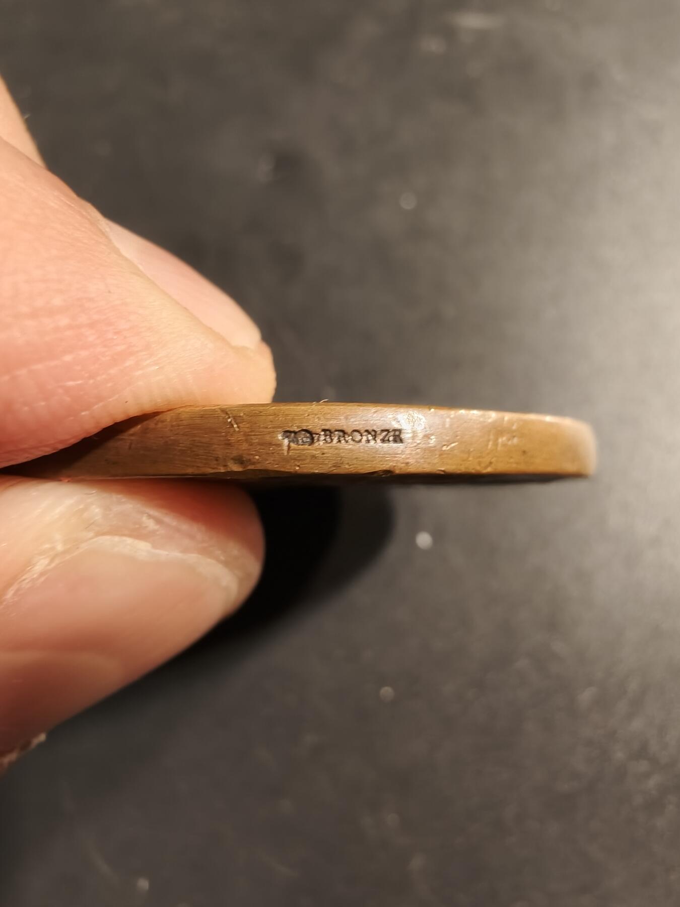 老王徽章第173期 法国波尔多游艇协会大铜章     大师里维特作品     直径44mm     重量44.3g