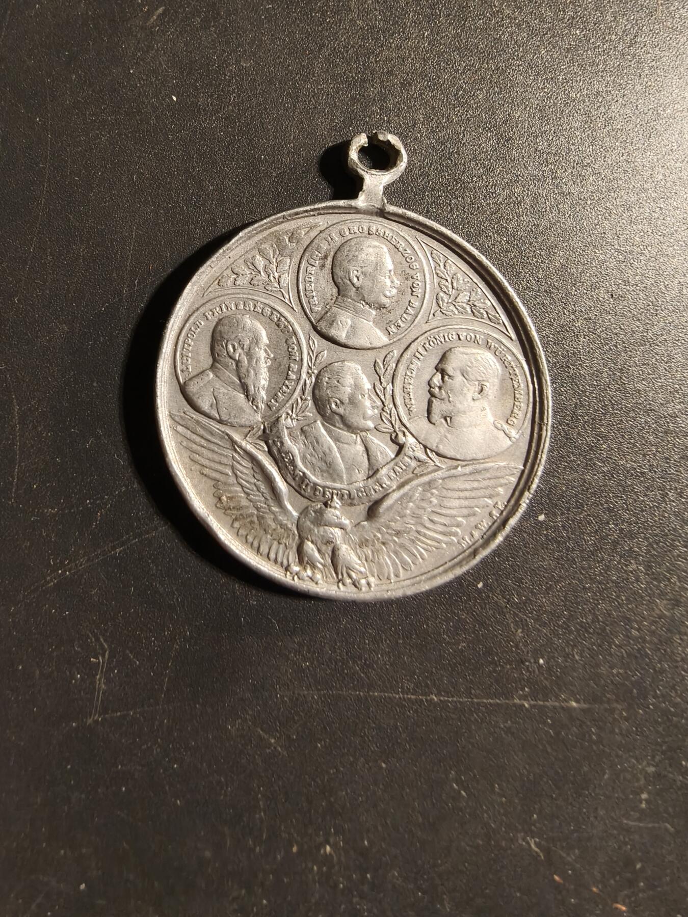 老王徽章第173期 德国1909年德皇阅兵与军事演习纪念章