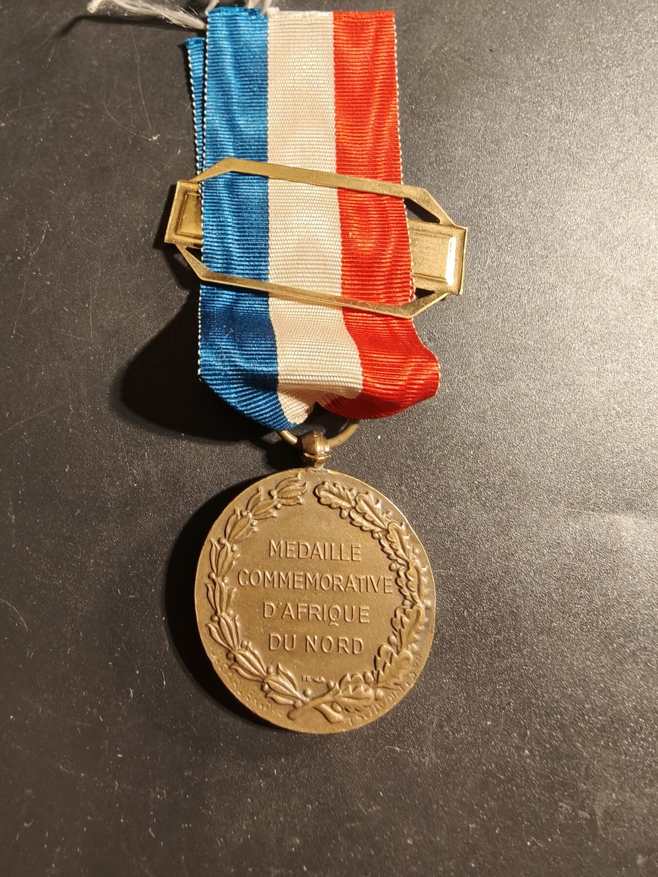 老王徽章第173期 法国北非安全行动奖章   阿尔及利亚勋条