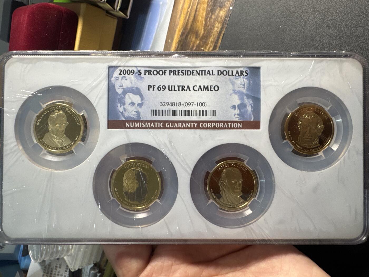 ❤️【币观天下】❤️ 第337期钱币拍卖- 2026.1.2周五晚上6点半场-长期征集拍品 美国2009年精制总统套币4枚 NGC PF69