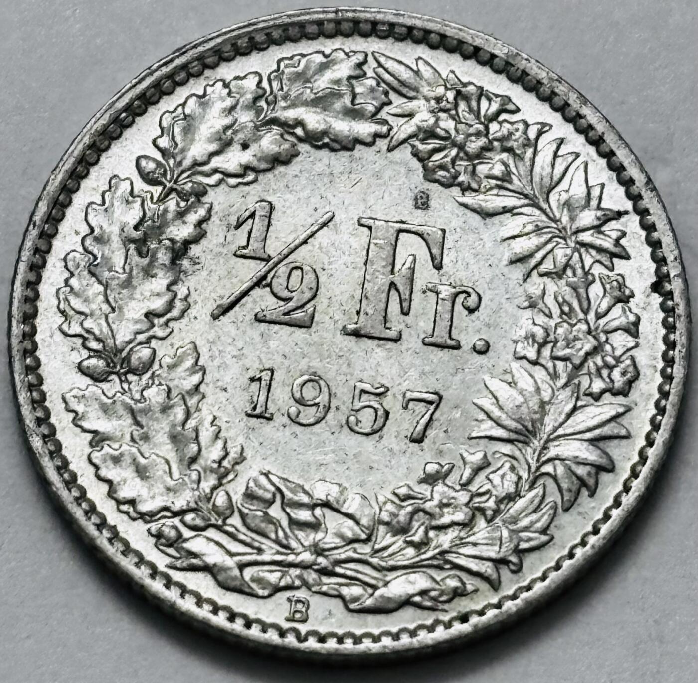 文馨钱币收藏 迎新纳福2026新年第一场（第 287 场）金银老铜币拍卖 原光好品 1957 年瑞士 1/2 法郎银币，2.5 克 835 高银，光度足够