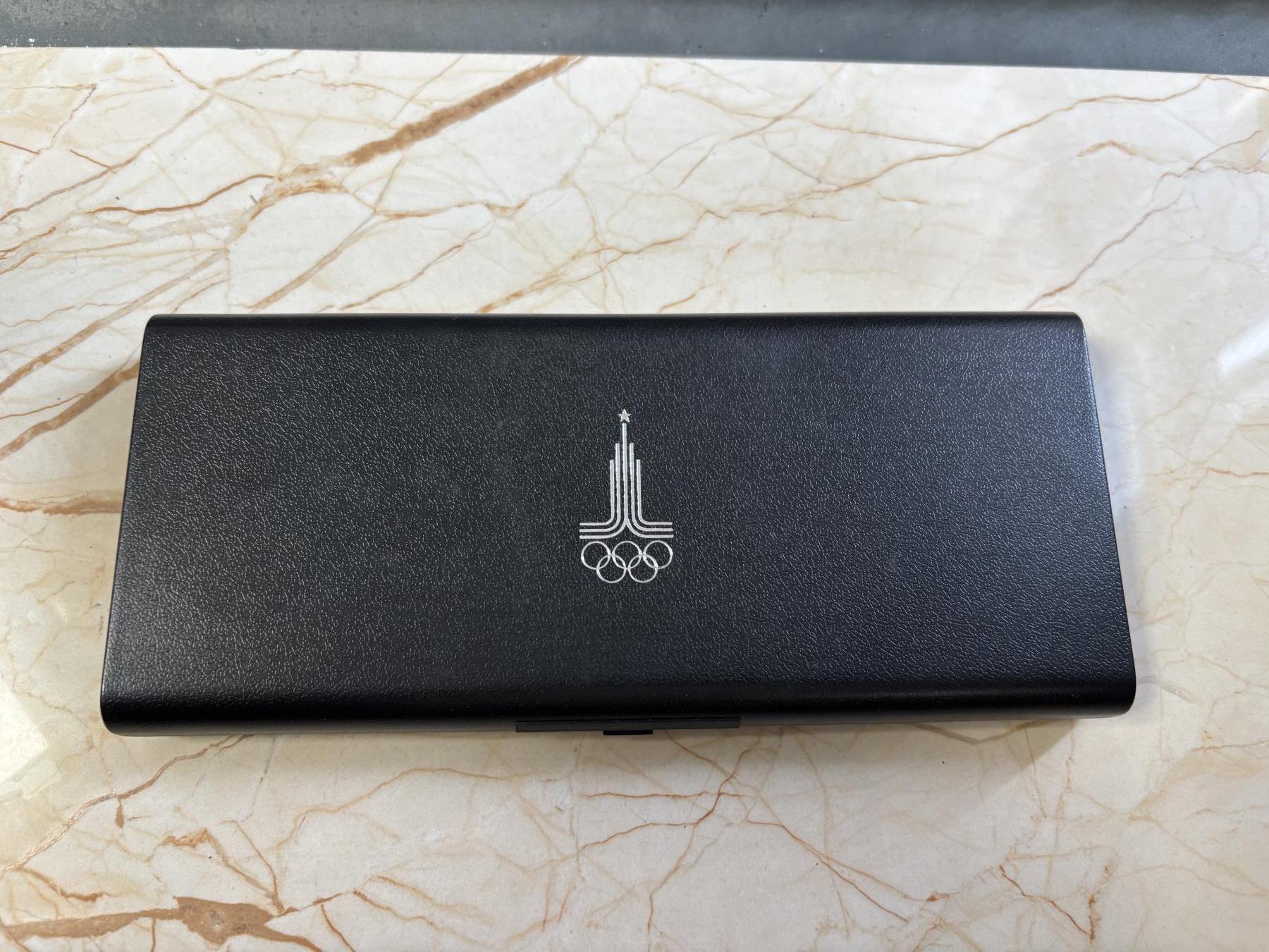 第186期拍卖 苏联1980年莫斯科奥运会精制版本纪念银币6枚套带原盒，2大4小，总计131.96克银价2354