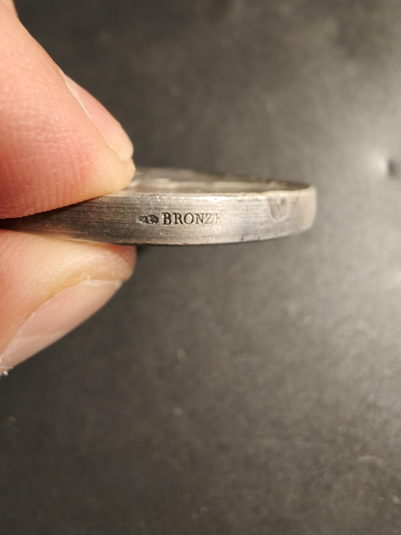 老王徽章第173期 法国图卢兹市小学教育证书镀银大铜章     原盒      大师里维特作品      直径50mm      重量71.1g