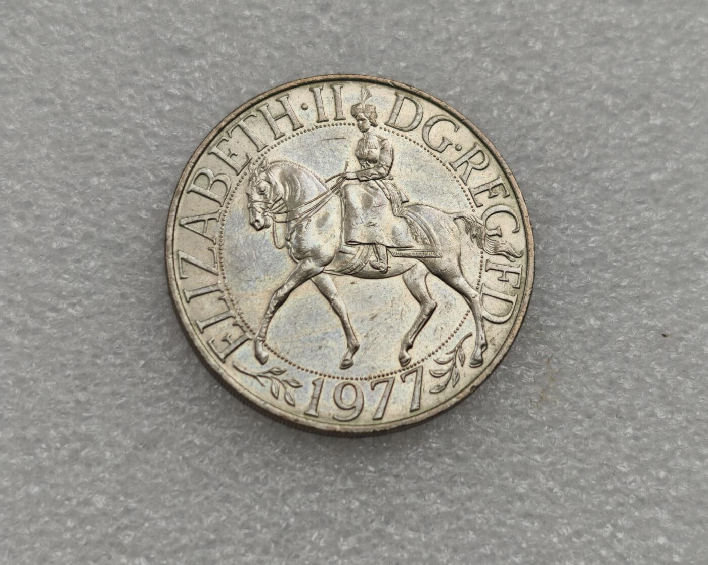 瓶子🏺第223期拍卖会  1977年英国伊丽莎白女王登基纪念克朗币