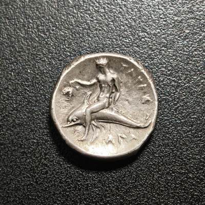 【德藏】世界币章拍卖第160期 - 约公元前3世纪 古希腊一卡拉布里亚塔伦顿斯塔特尔银币 直径约：22mm，重约：7.8g