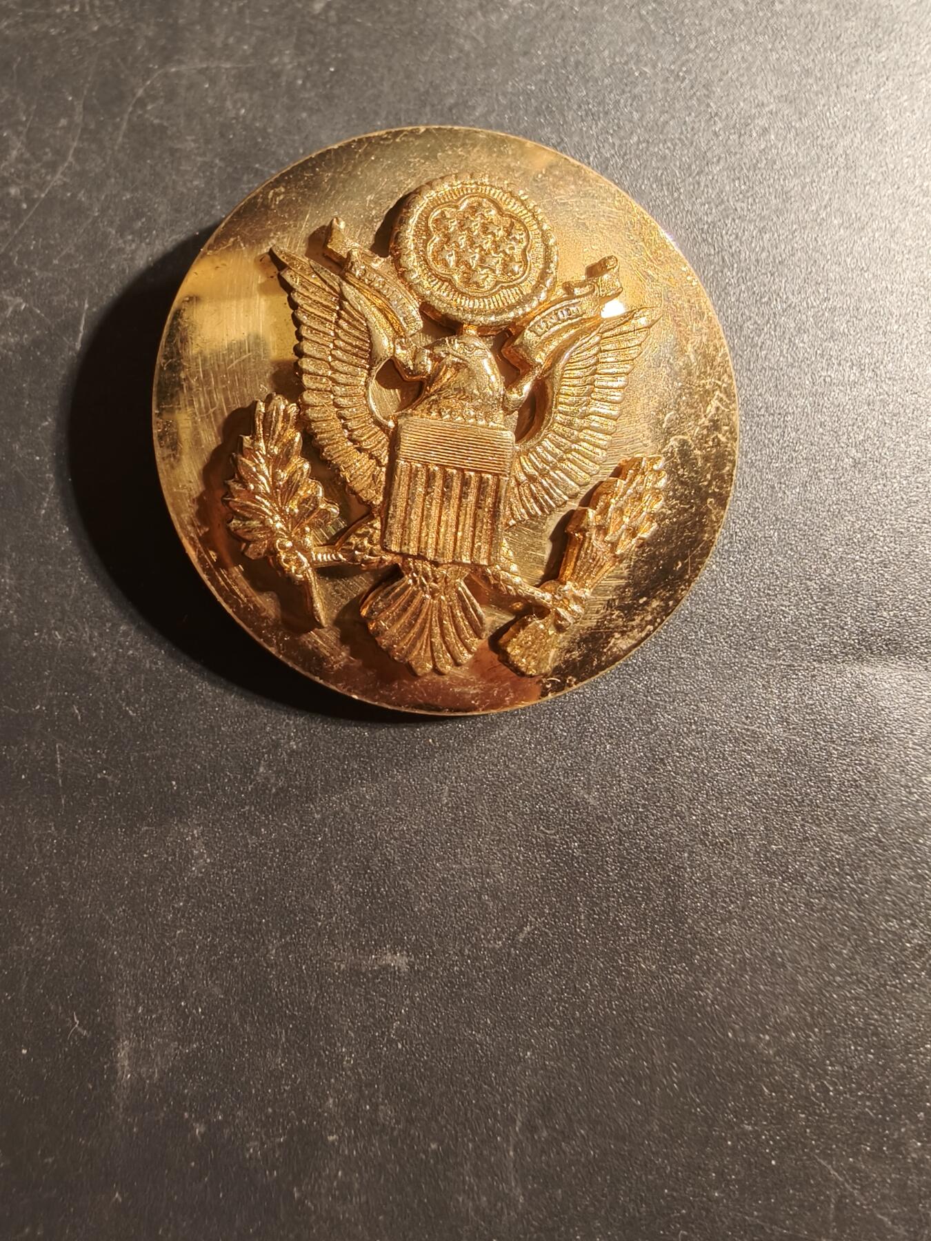 老王徽章第173期 美国陆军大檐帽帽徽