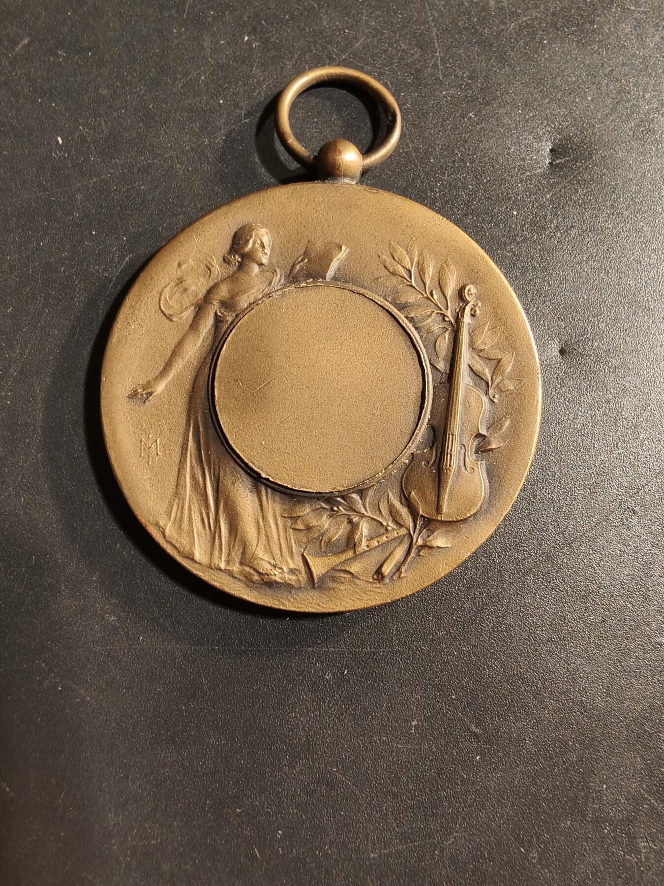 老王徽章第173期 法国音乐协会铜奖章     大师里维特作品     直径41mm    重量26.2g