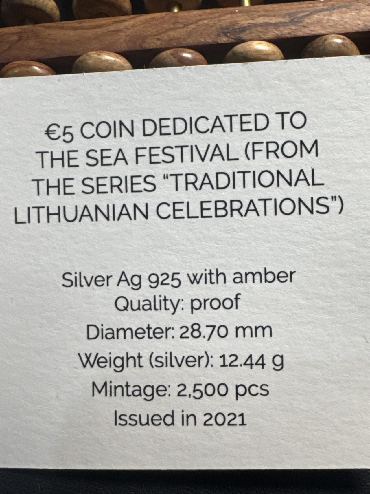 ❤️【币观天下】❤️ 第337期钱币拍卖- 2026.1.2周五晚上6点半场-长期征集拍品 立陶宛2021年克莱佩达传统海洋节琥珀镶嵌精制纪念银币