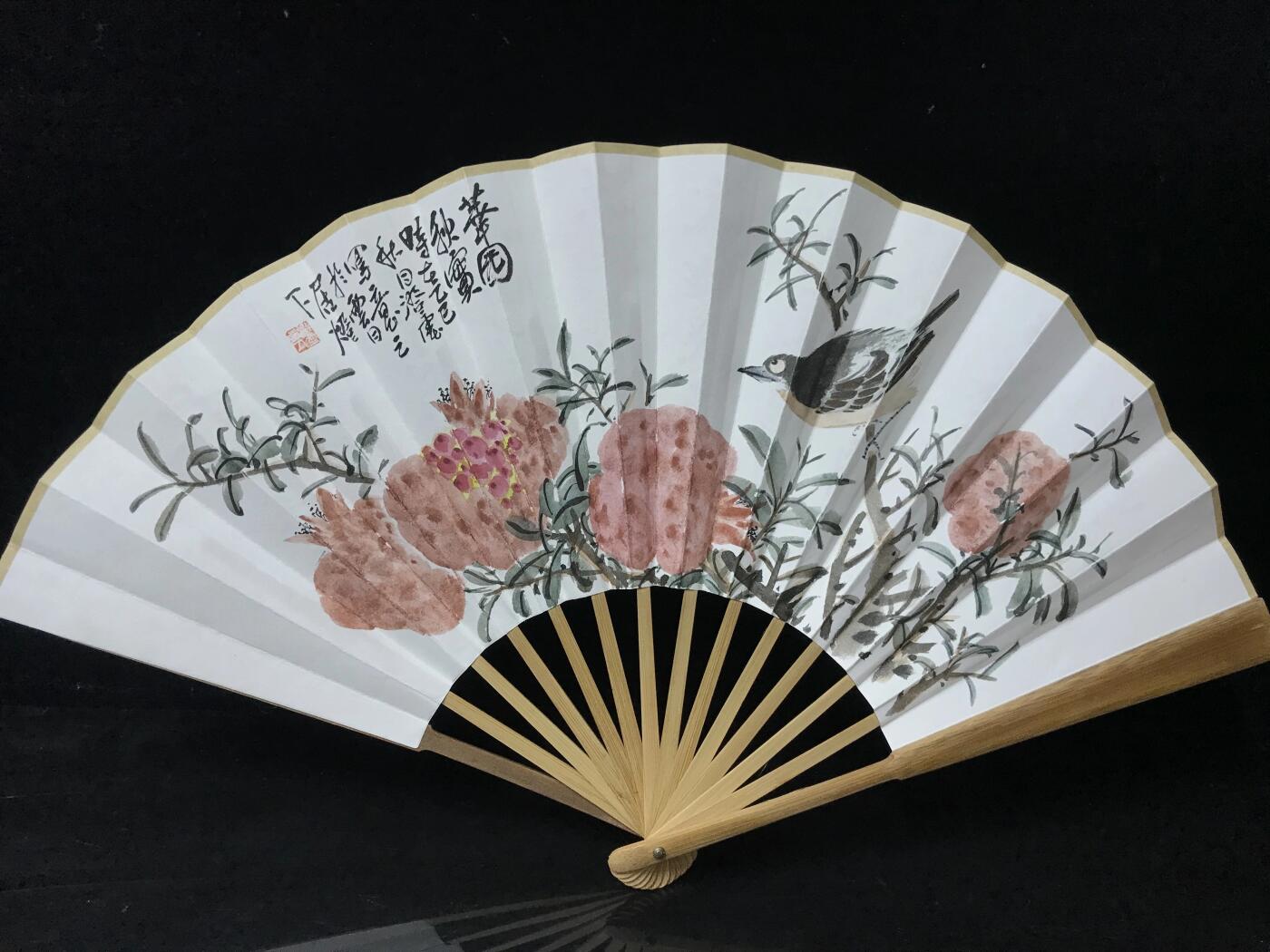 抚柳草堂-第五期章牌钱币（元旦欢庆场） 奖章勋章限时免佣 满百包邮 放漏专场 纯手绘花鸟诗文折扇 实力派画家纯手绘 笔墨丰富构图完整 开合设计效果好 长30cm宽2.8cm