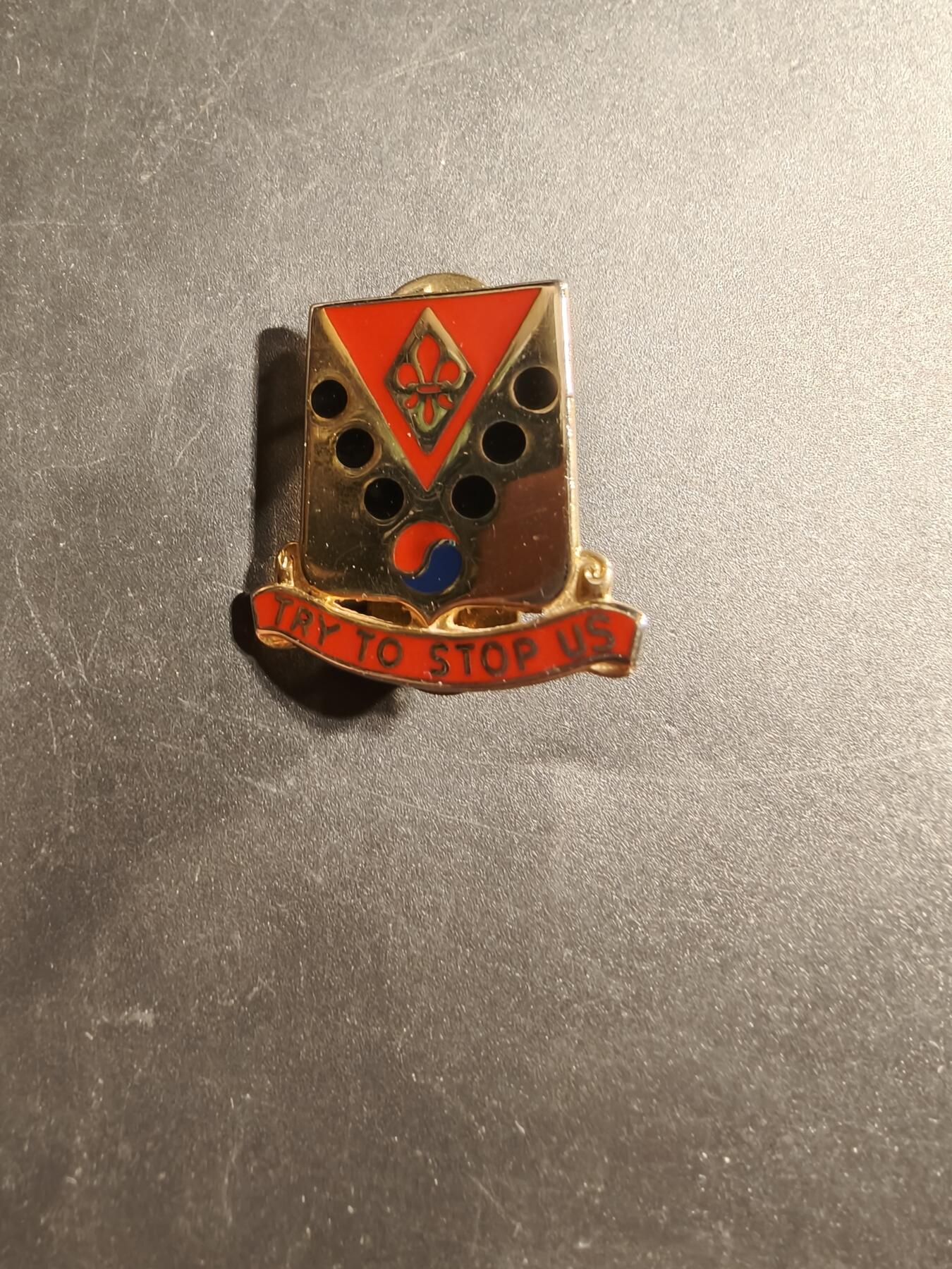 老王徽章第173期 美国陆军第142野战炮兵团证章