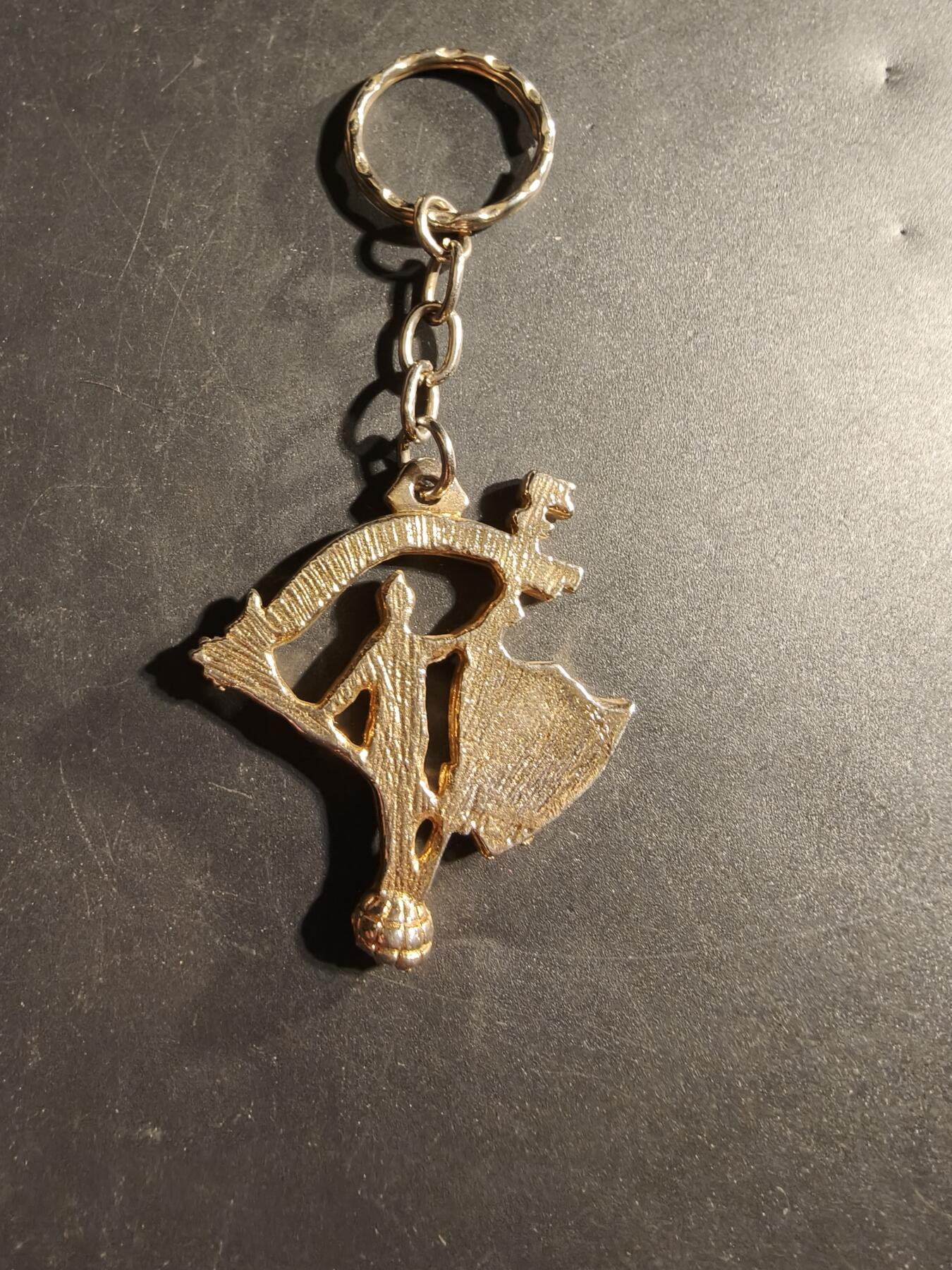 老王徽章第173期 西班牙塞维利亚市金属钥匙扣   大型