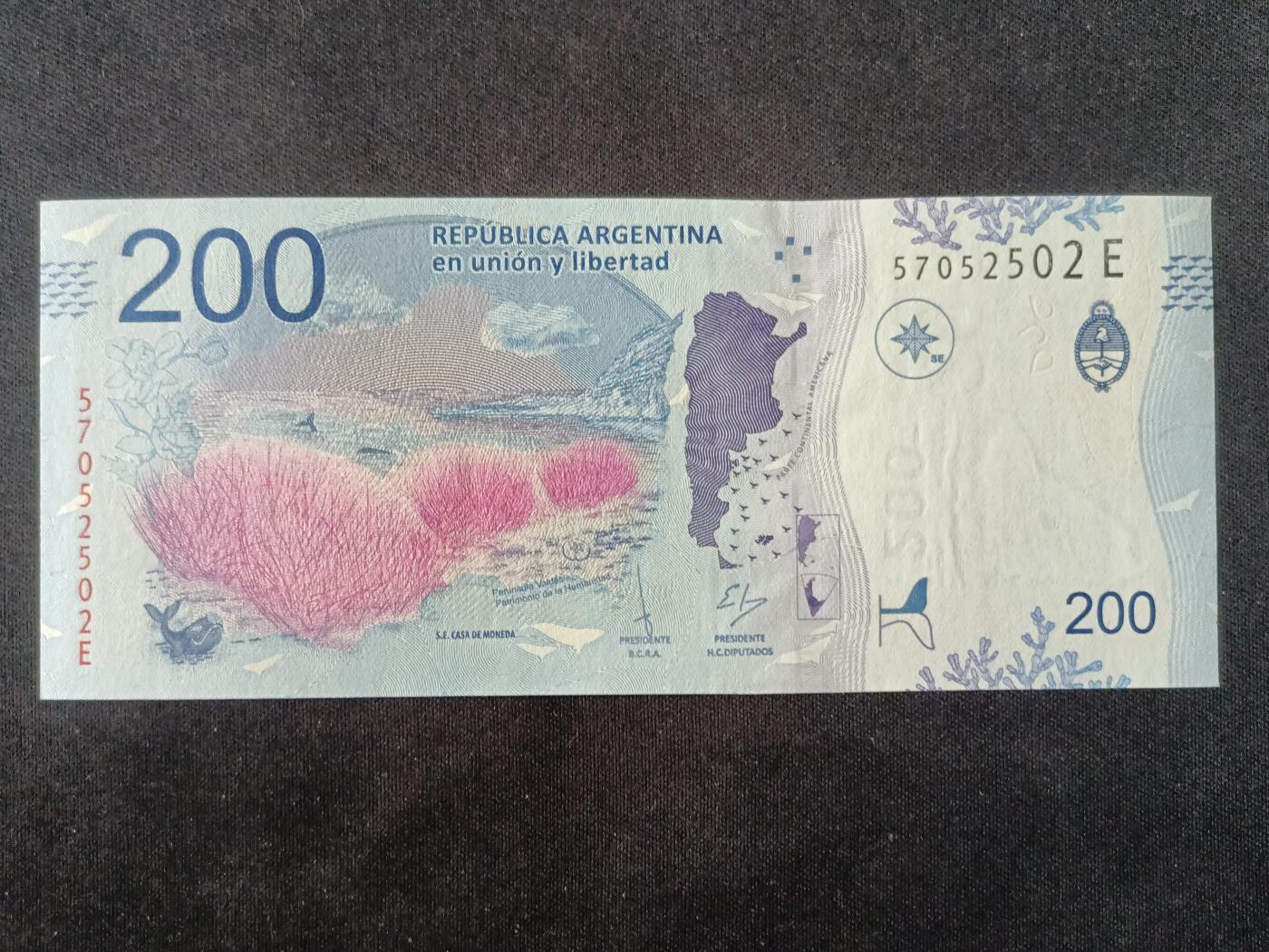 【游宝包邮场】蛇年第104期  阿根廷-200比索【动物版 全新UNC】