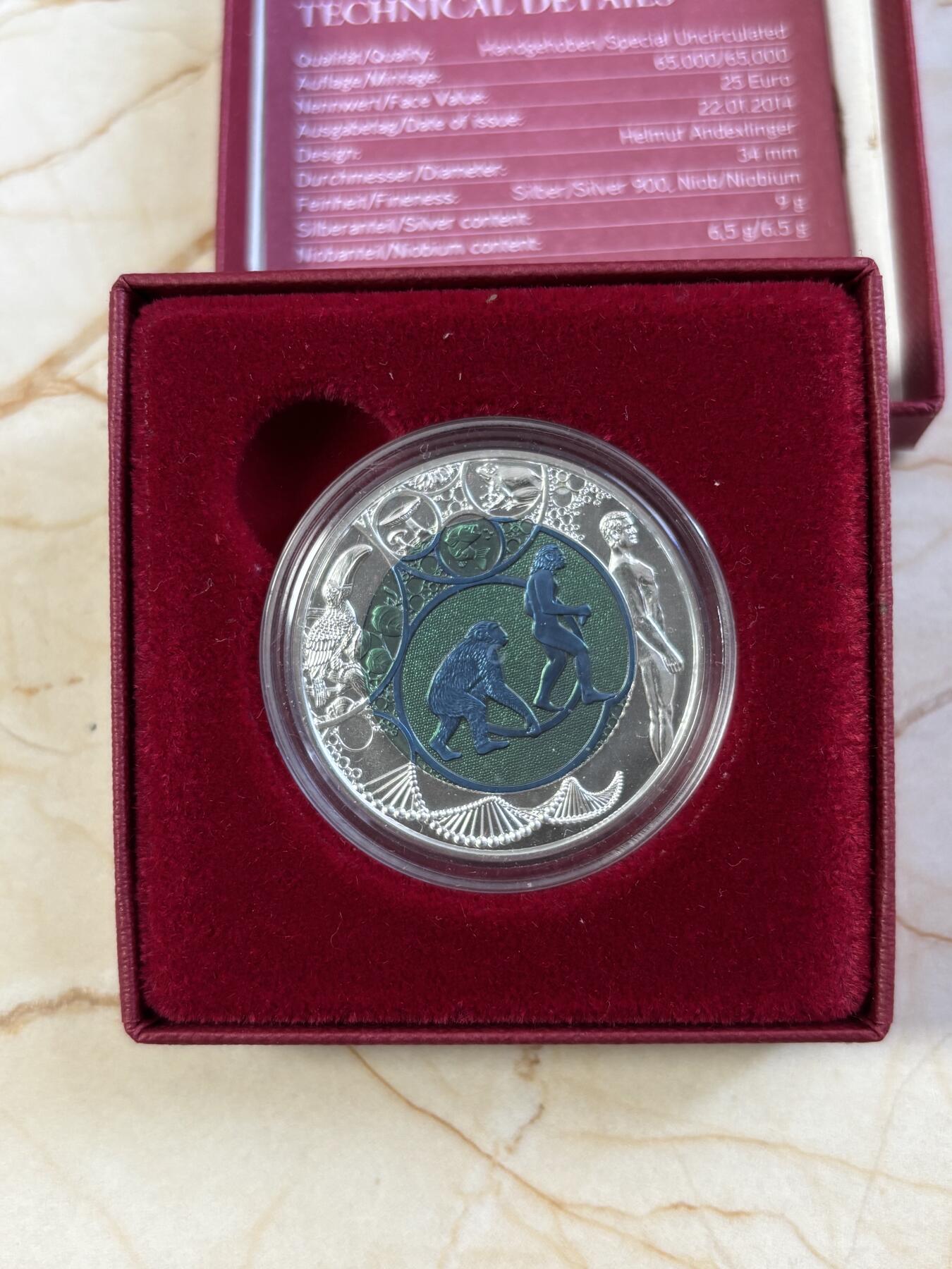 第186期拍卖 奥地利2014年进化论铌银镶嵌双色纪念币，900银998铌，10克/7.15克，