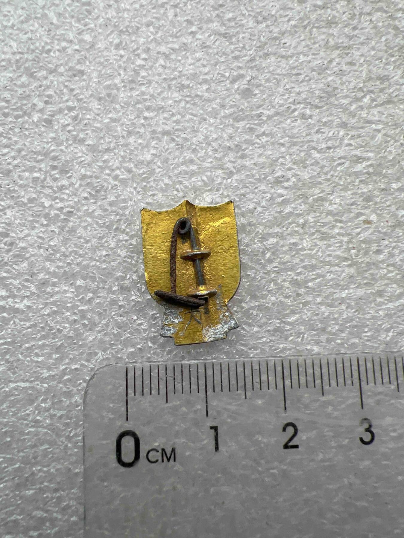 真品像章、纪念章 真品像章、纪念章