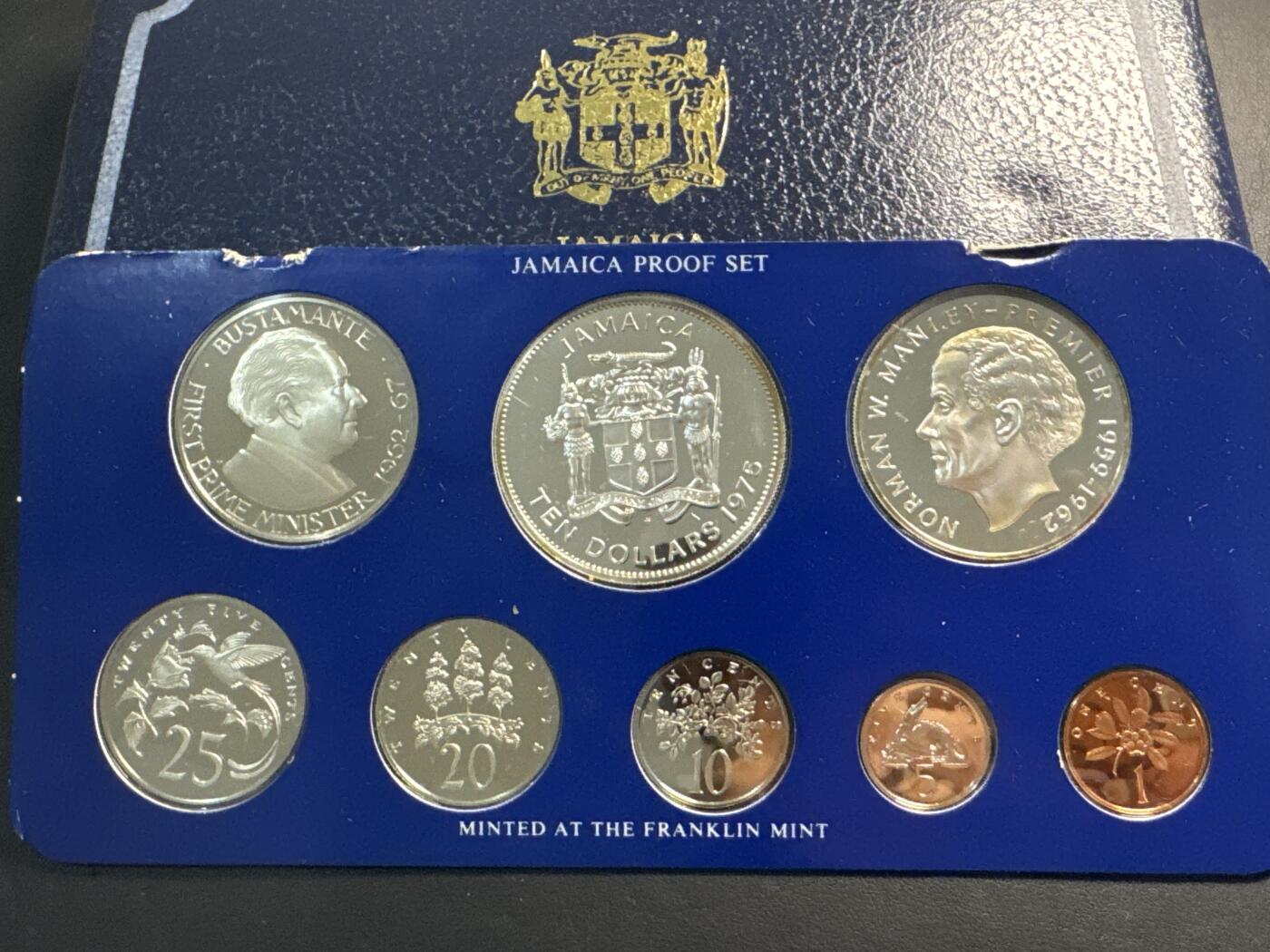 ❤️【币观天下】❤️ 第337期钱币拍卖- 2026.1.2周五晚上6点半场-长期征集拍品 牙买加1975年官方精制套币含2枚大银币42.8+41.6克925银