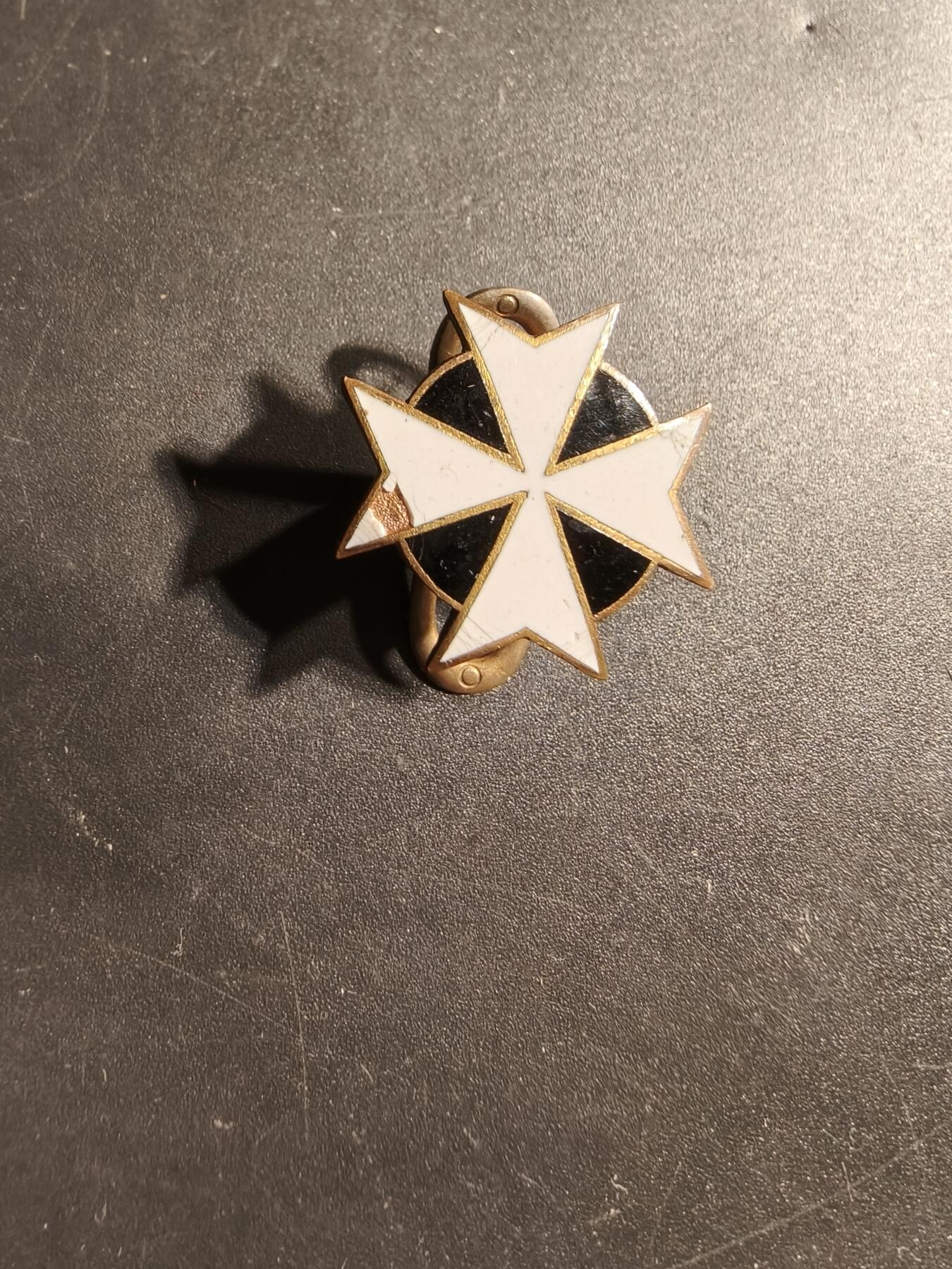 老王徽章第173期 圣约翰勋章证章   铜质珐琅