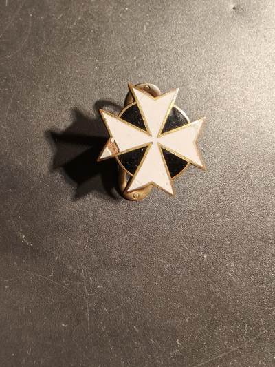 老王徽章第173期 - 圣约翰勋章证章   铜质珐琅