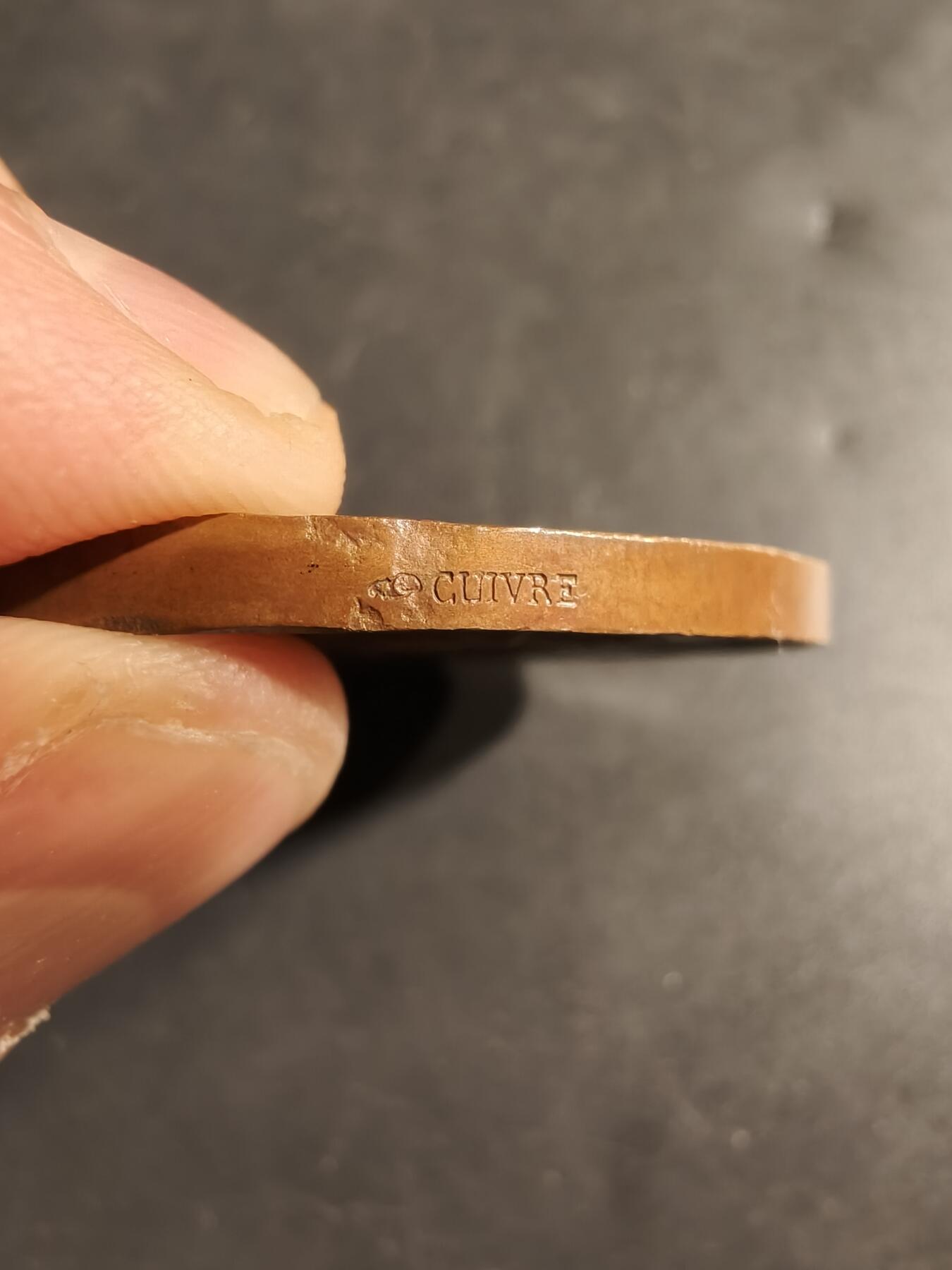 老王徽章第173期 法国1895年戛纳航海协会国际帆船赛大铜章      cuivre铜标     直径50mm     重量58.6g 