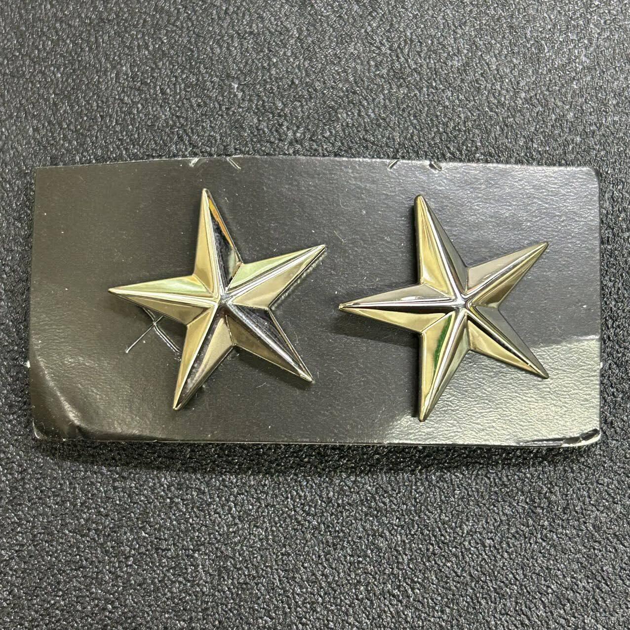 西秦中古拍卖第七十一期 美军将星两只，常服礼服用标准尺寸，官方工厂版本，带厂标