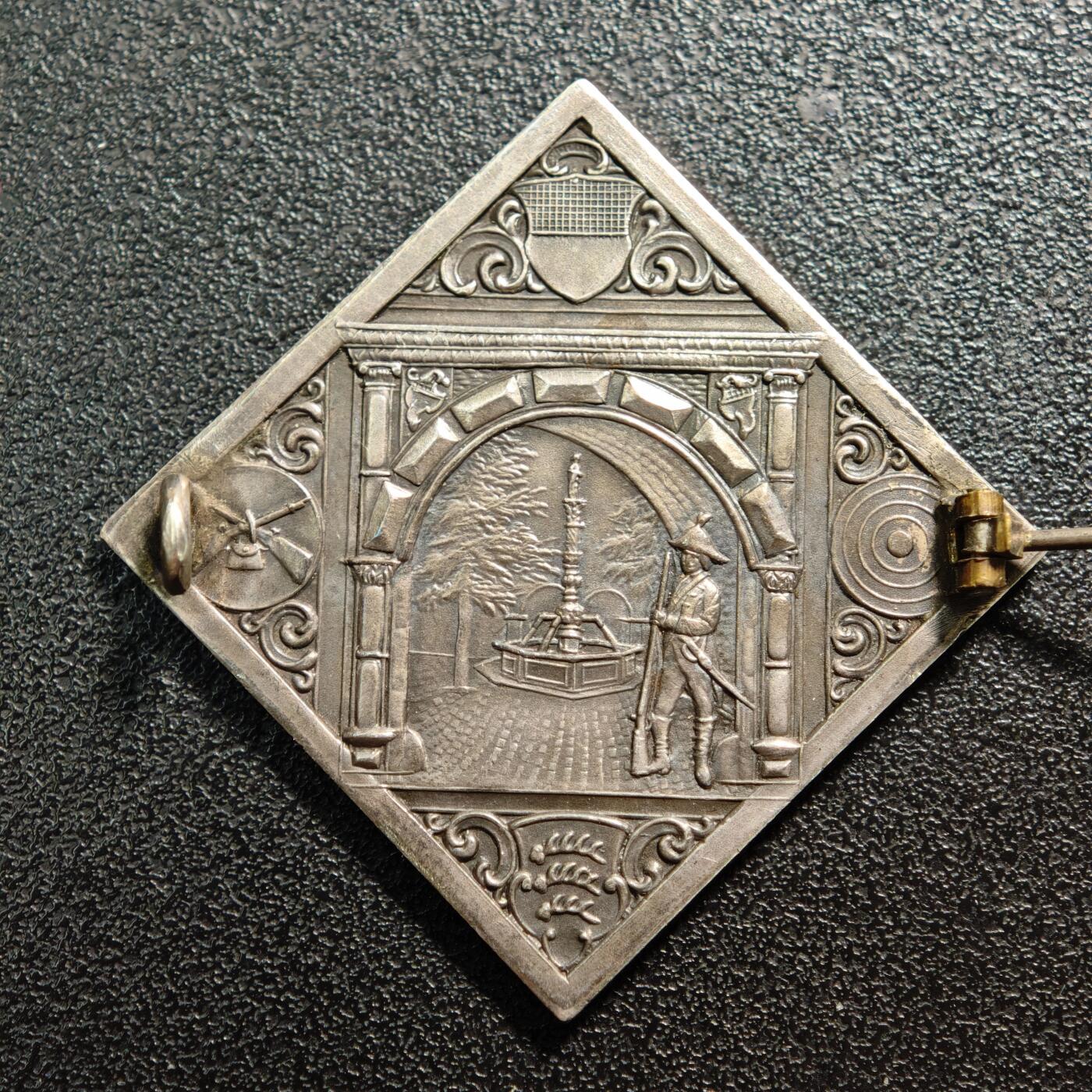 【德藏】世界币章拍卖第160期 1924年 德国符腾堡第29届州射击赛银质纪念章矩形胸针 直径约：31.3mm×31.3mm；重约：16.1g