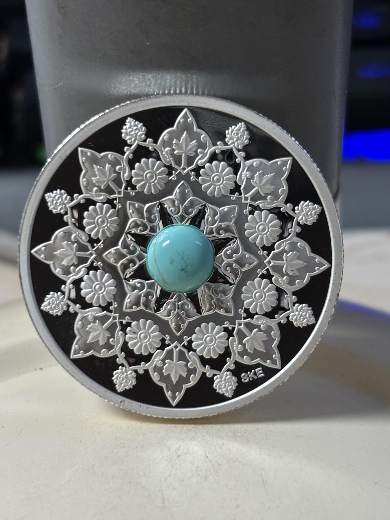 第186期拍卖 加拿大2024年文化多样性宁静与超越镶嵌绿松石银币，没有塑料盒，9999银，1盎司，银价560