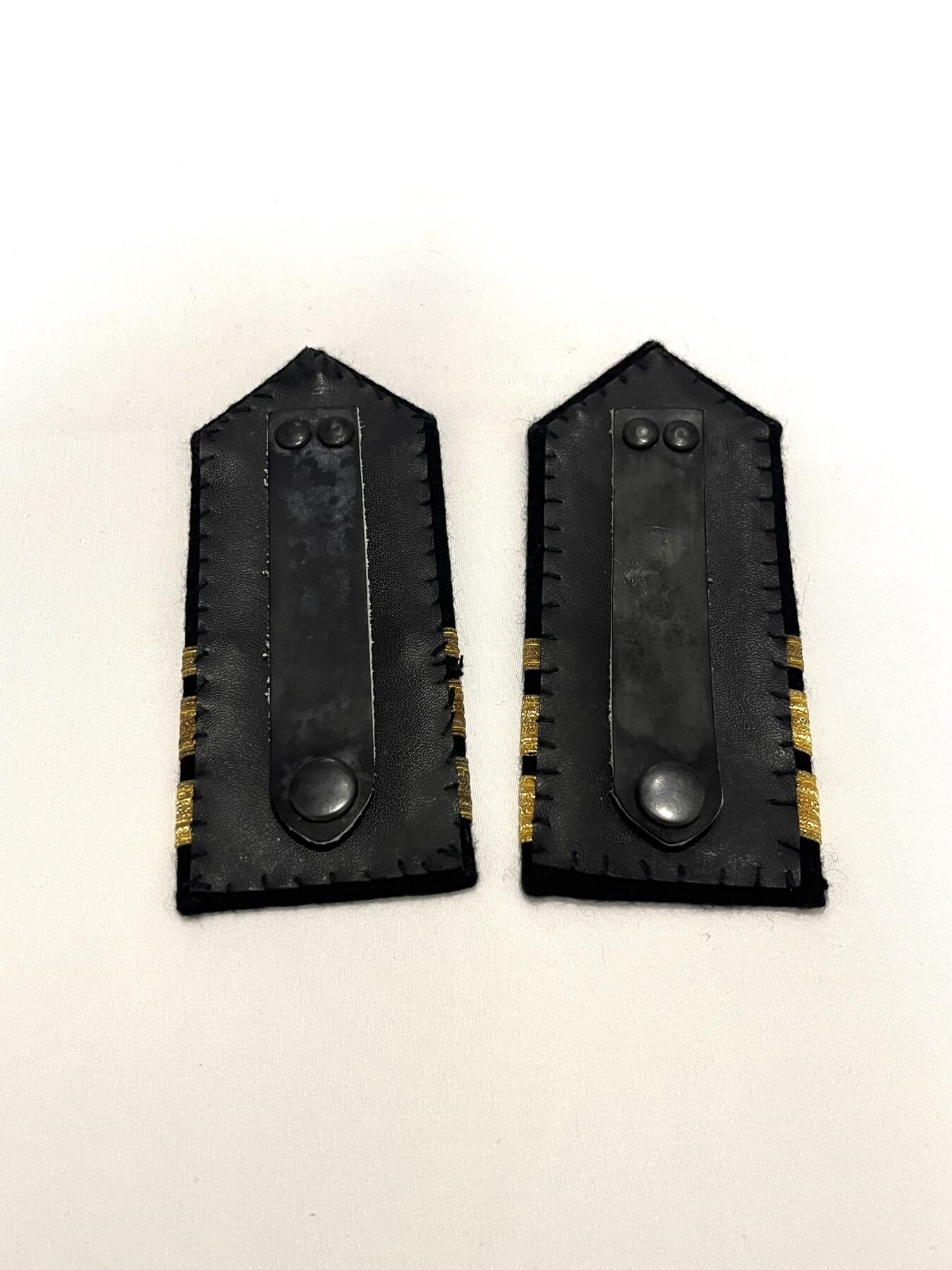 韵星假日拍卖第三十四期 -- Rimey Holidays Auction 34 国军海军少校肩章一对