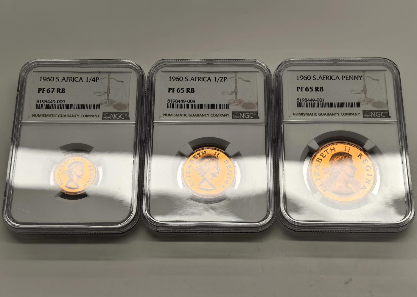 博洋堂“岁启嘉年”2026新年精品大拍专场暨第155期（全场包邮） NGC PF65-68 英属南非1960年议会成立50周年纪念套币 伊丽莎白二世 5先令~1/4便士 6银3铜 南非最后一套青年女王肖像精制套币 次年改为10进制版本 全套难得高分好品相 铜币尤为出彩 呈现媲美出厂的纯正紫铜原光 品相被严重低估 原配绒布盒完整保存 全套集齐 无需费力凑配 套币藏家不容错过
