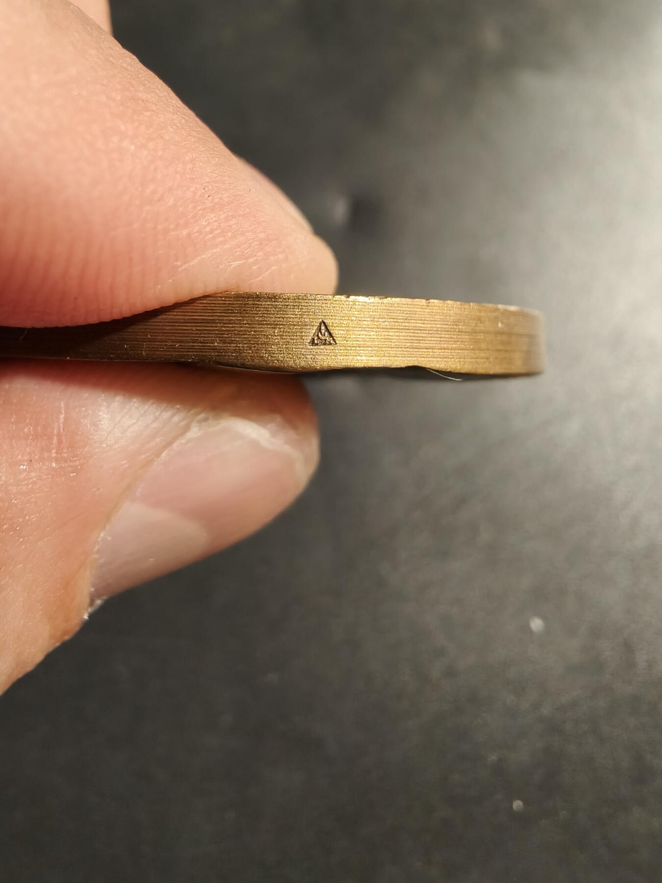 老王徽章第173期 法国全国葡萄酒、苹果酒、烈酒和利口酒批发贸易联合会大铜章       直径50mm      重量61.3g 