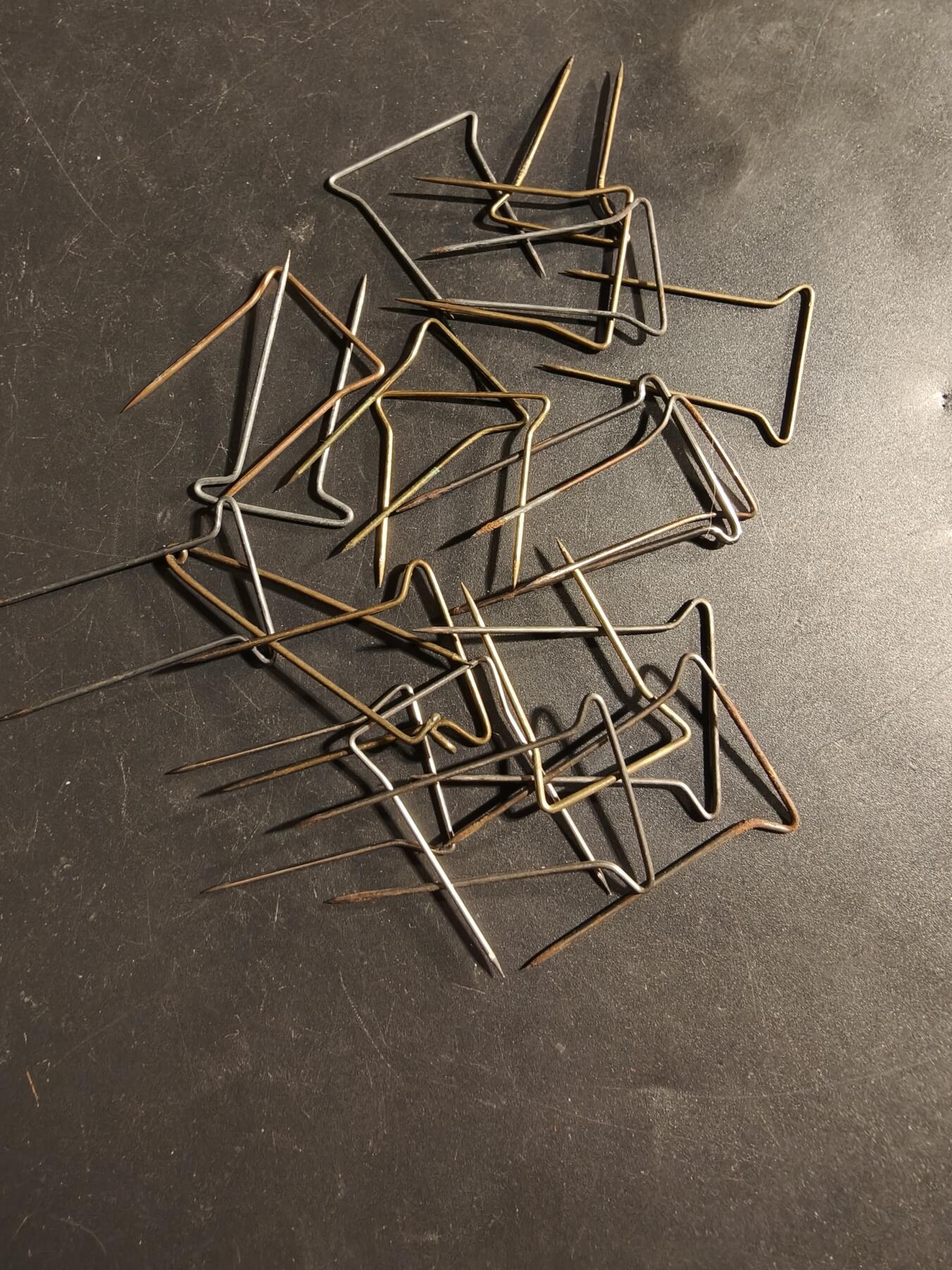 老王徽章第173期 法国针插一组20枚