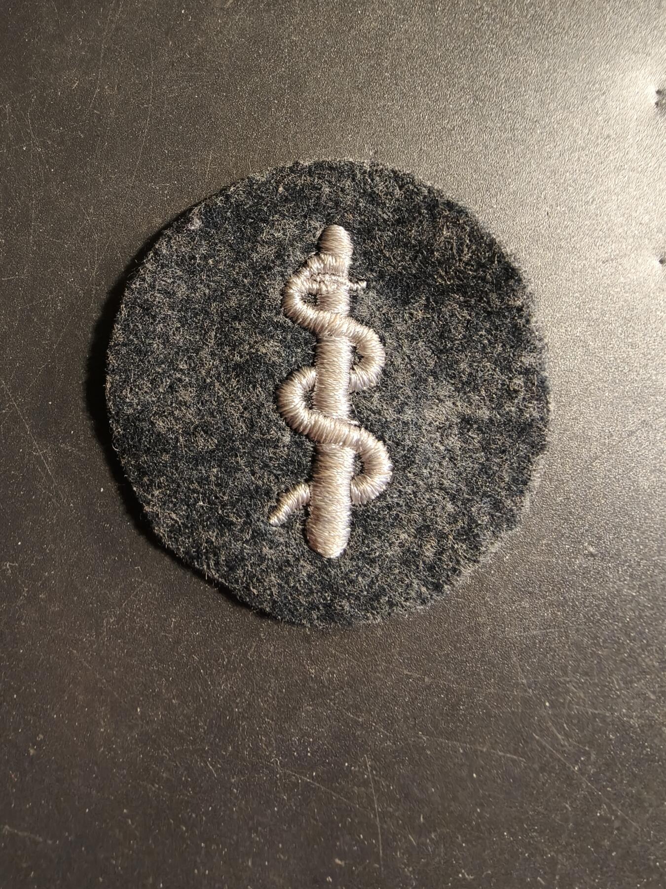 老王徽章第173期 德三空军军医臂章