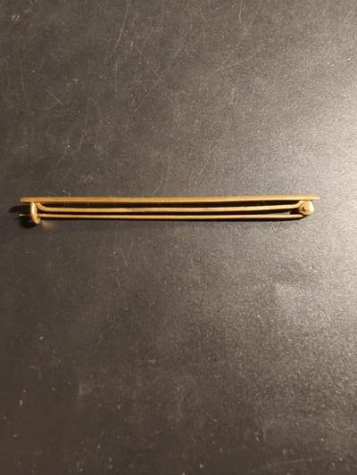 老王徽章第173期 - 法国奖章2联排支架