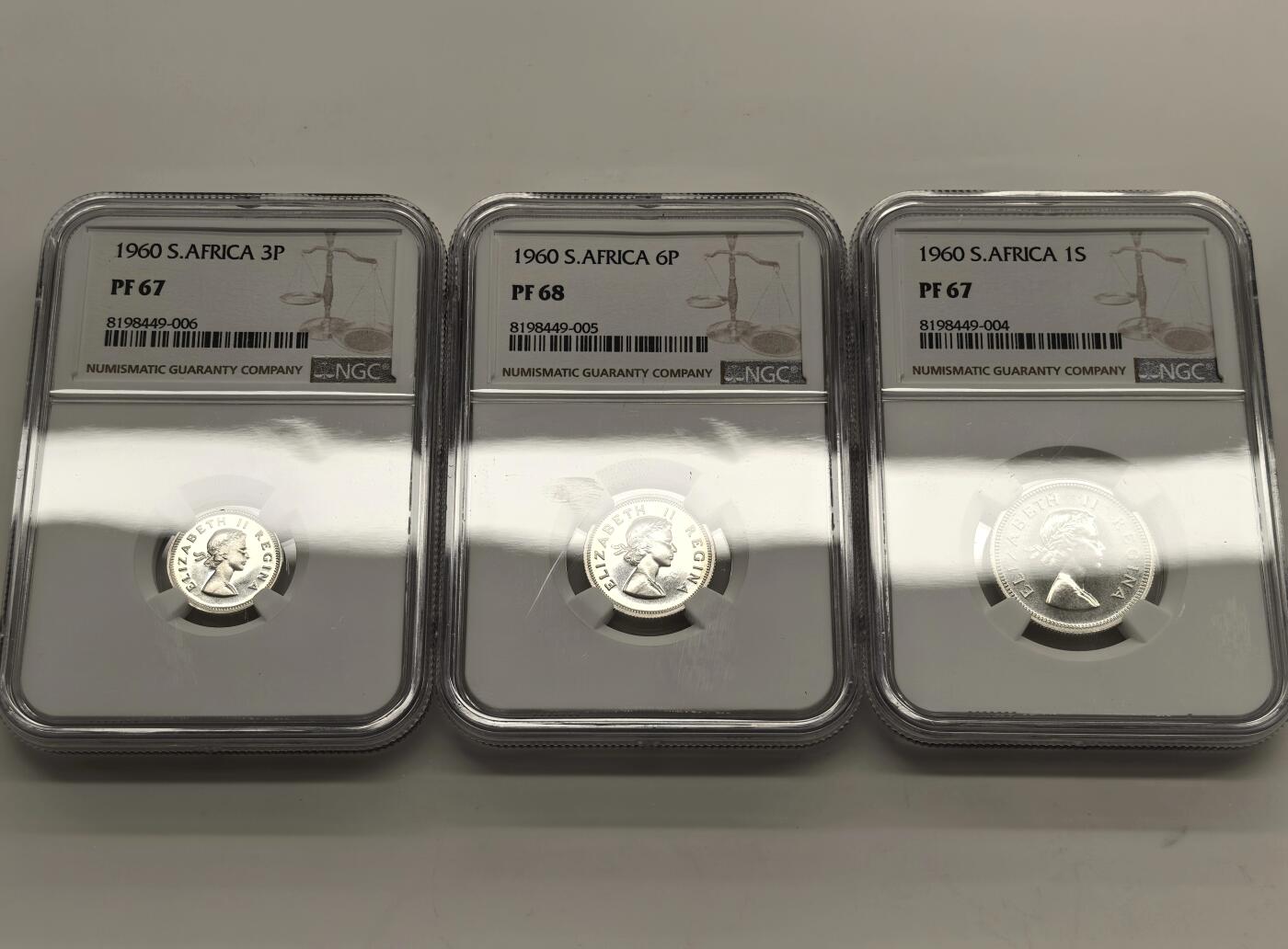 博洋堂“岁启嘉年”2026新年精品大拍专场暨第155期（全场包邮） NGC PF65-68 英属南非1960年议会成立50周年纪念套币 伊丽莎白二世 5先令~1/4便士 6银3铜 南非最后一套青年女王肖像精制套币 次年改为10进制版本 全套难得高分好品相 铜币尤为出彩 呈现媲美出厂的纯正紫铜原光 品相被严重低估 原配绒布盒完整保存 全套集齐 无需费力凑配 套币藏家不容错过