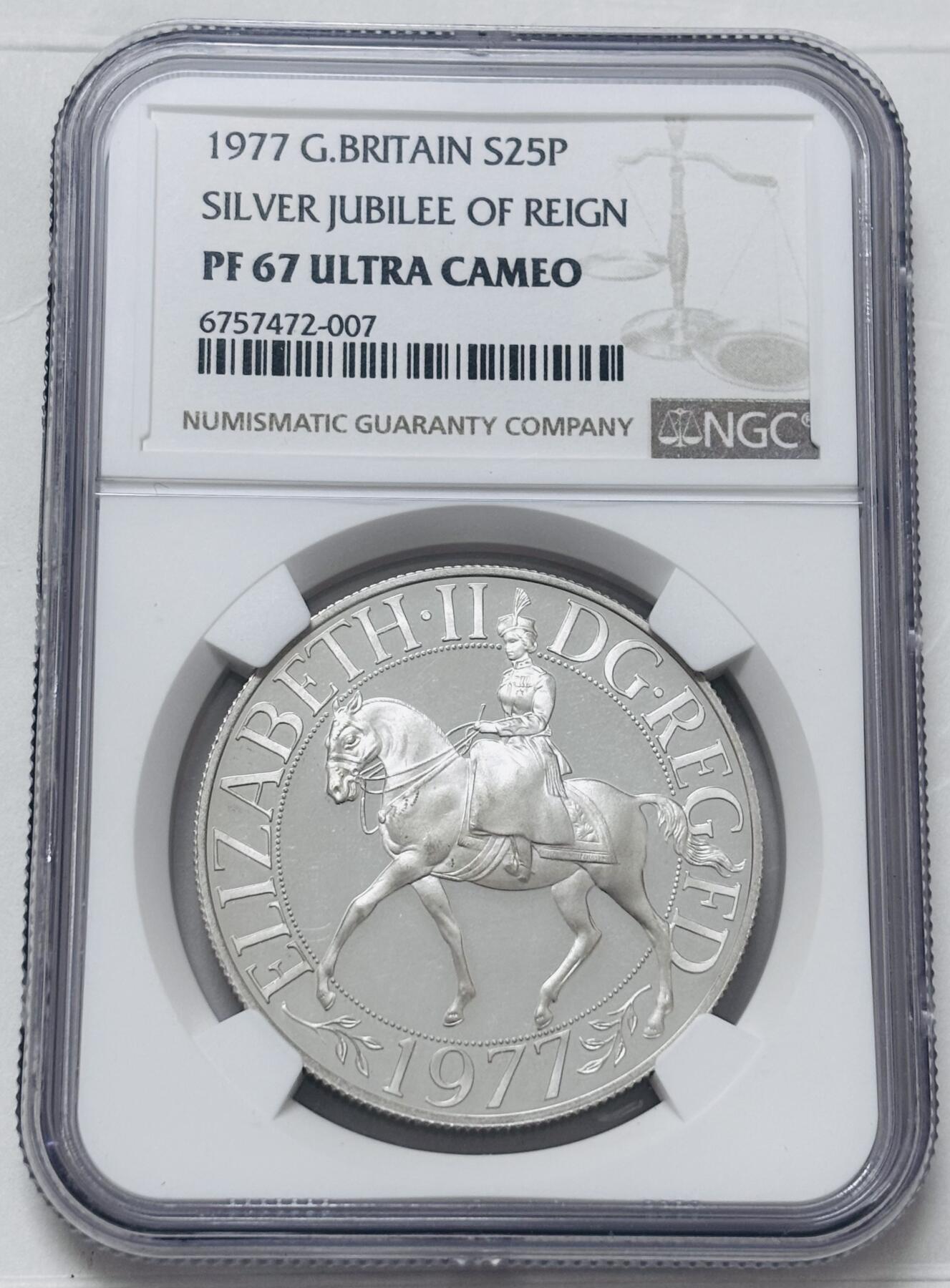 文馨钱币收藏 迎新纳福2026新年第一场（第 287 场）金银老铜币拍卖 NGC 评级 PF67 分 1977 年英国女王伊丽莎白二世登基 25 周年 25 便士大克朗精制大银币，28.28 克，925 高银，镜面工艺，设计感很强